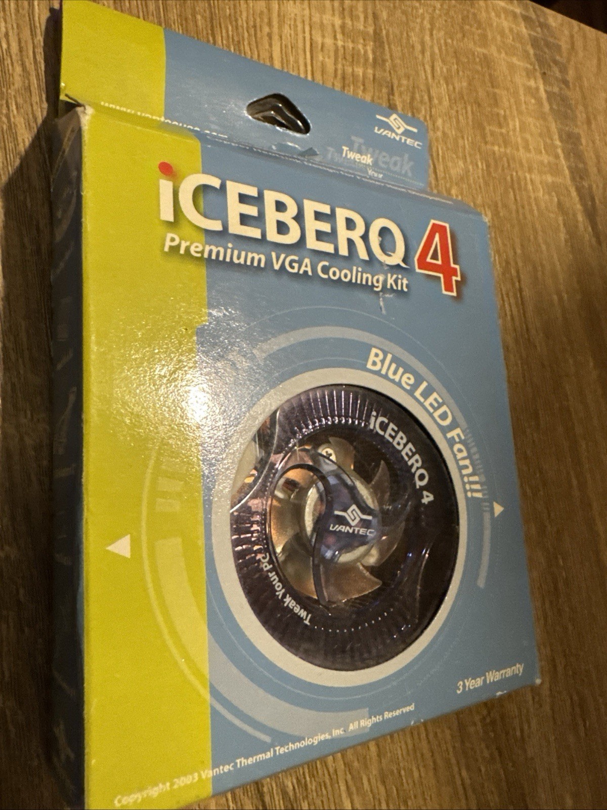 Vintage NOS New Vantec Iceberq 4 Premium VGA Cooling Kit Blue LED Fan CCB-A4C