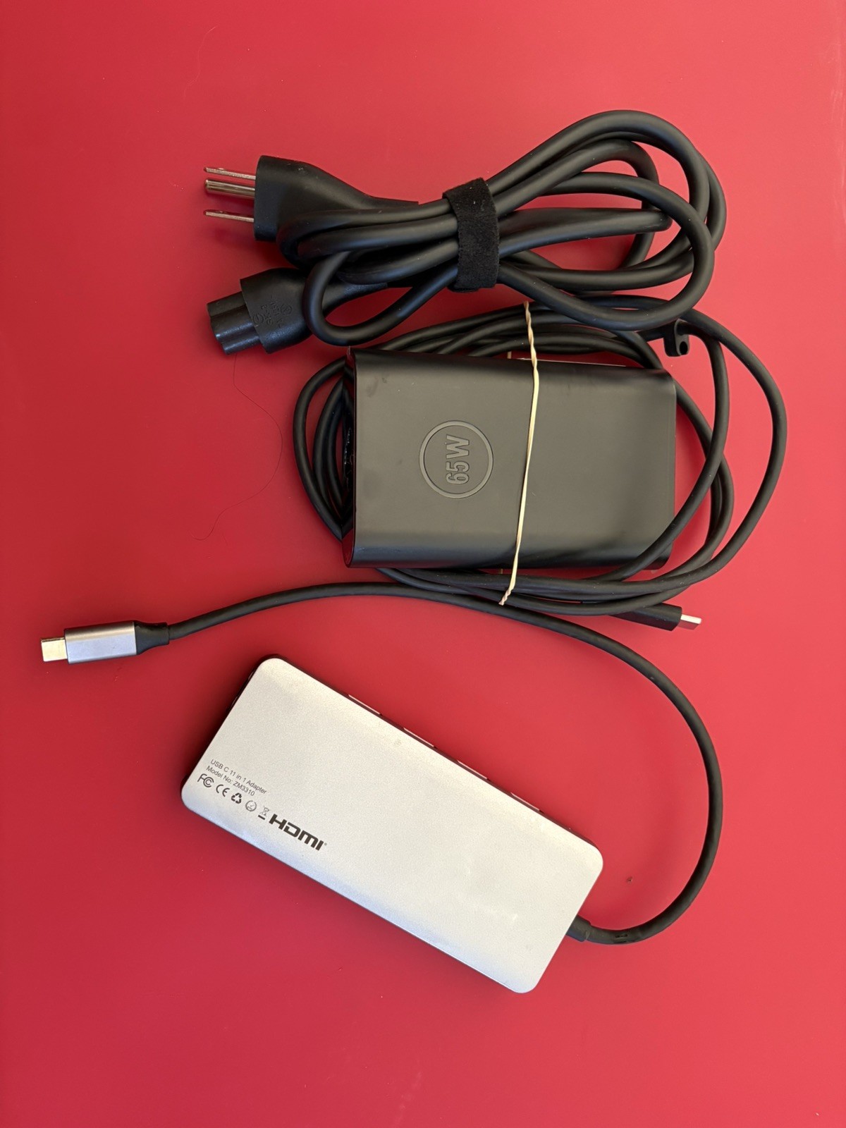 ZMUIPNG ZM3310 11-IN-1 USB-C HUB   VGA RJ45 2x HDMI, USB 2.0/3.0, AUDIO/MIC PD