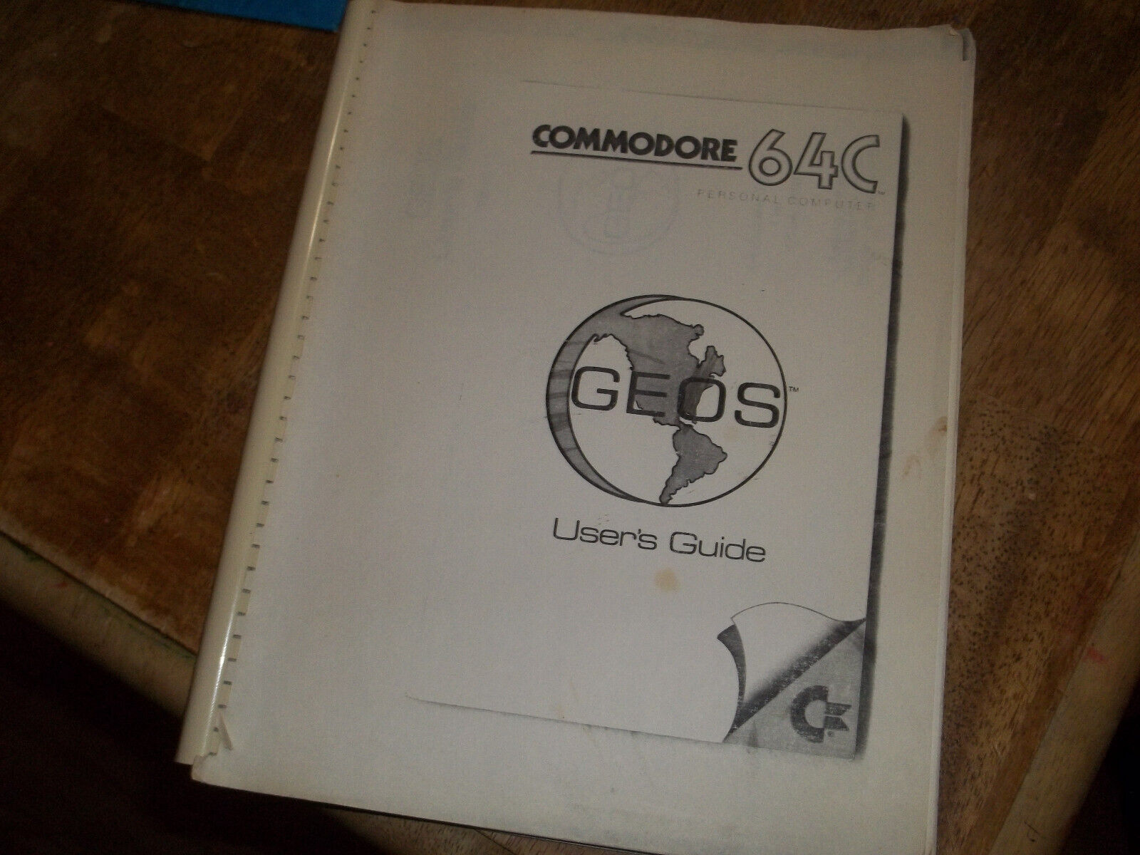 COMMODORE 64C Personal computer System Guide Learning to program in Basic 2.0 