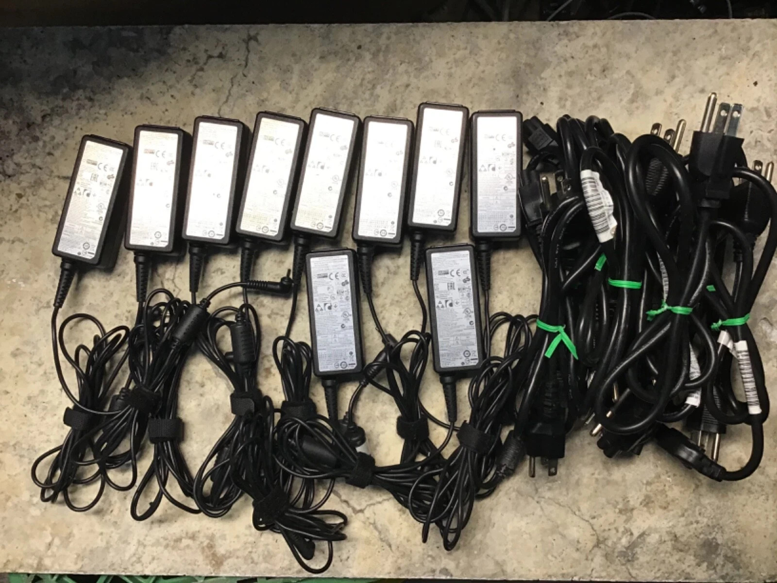 10x OEM LOT GENUINE SAMSUNG Chromebook Charger 40W 12V 3.33A Adapter A12-040N1A