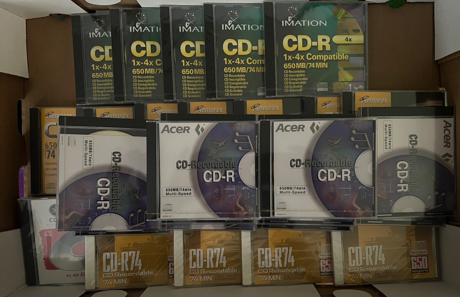 Lots Of Blank CD-R BRAND NEW with JEWEL CASE Acer/Yamaha/Maxell/Imation/Memorex
