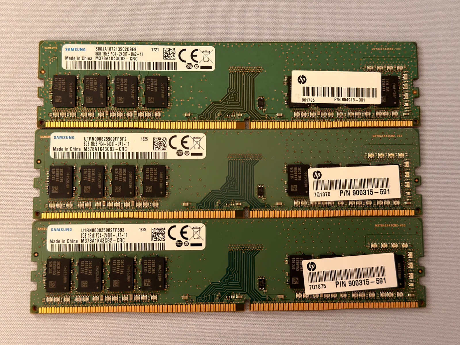 (Lot of 3) Samsung 8GB 1Rx8 PC4-2400T-UA2-11 Desktop Memory RAM M378A1K43CB2-CRC