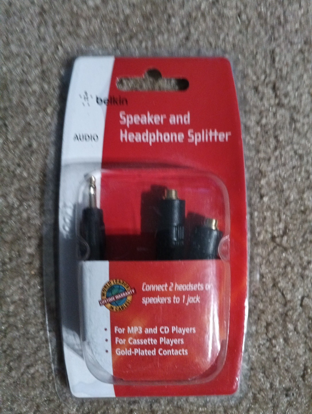 Belkin F8V234 Black 6" Y Splitter Speaker and Headphone Splitter NEW