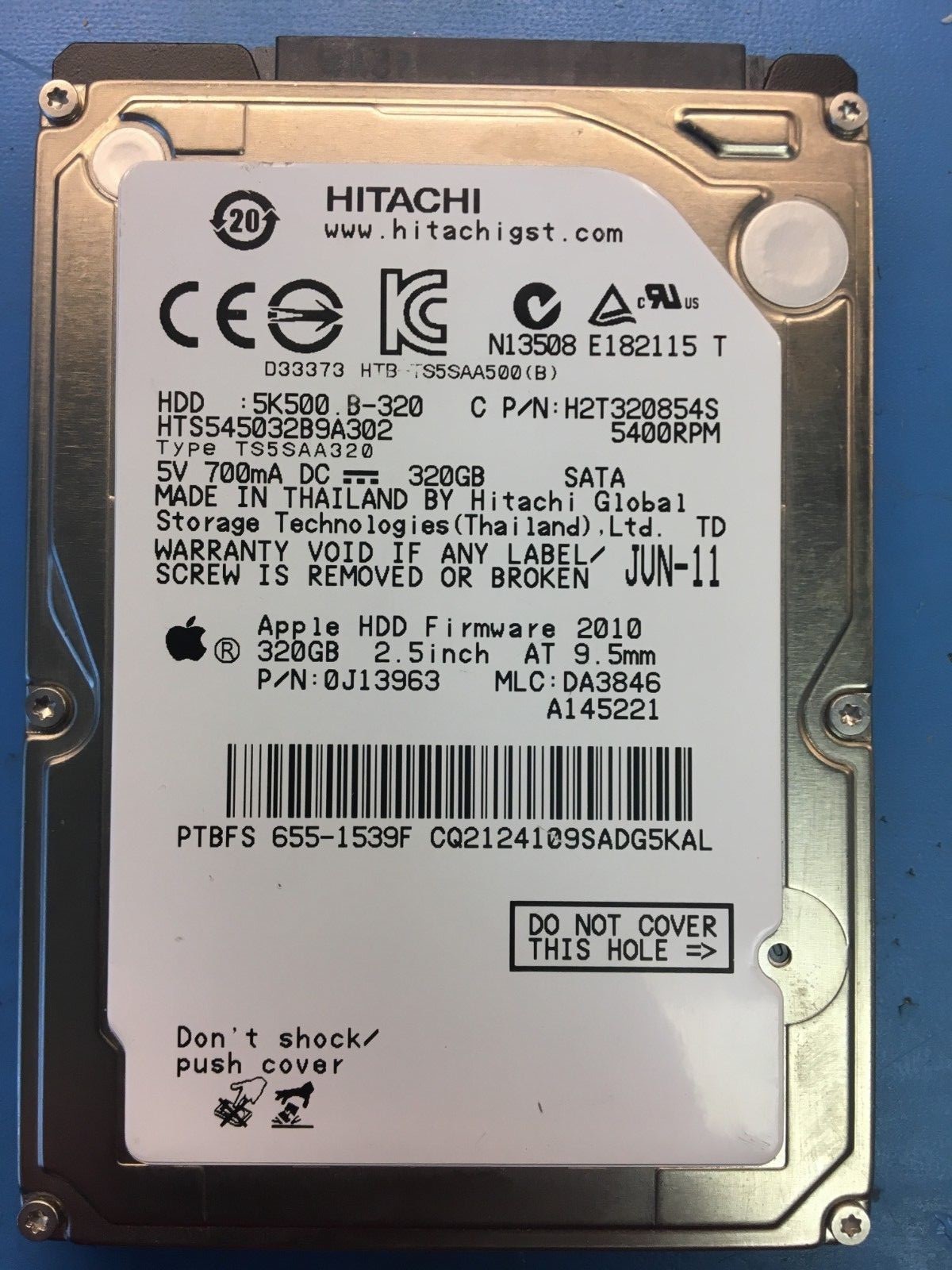 APPLE HITACHI HTS545032B9A302 320GB SATA HARD DRIVE P/N: 0J13963  MLC: DA3846
