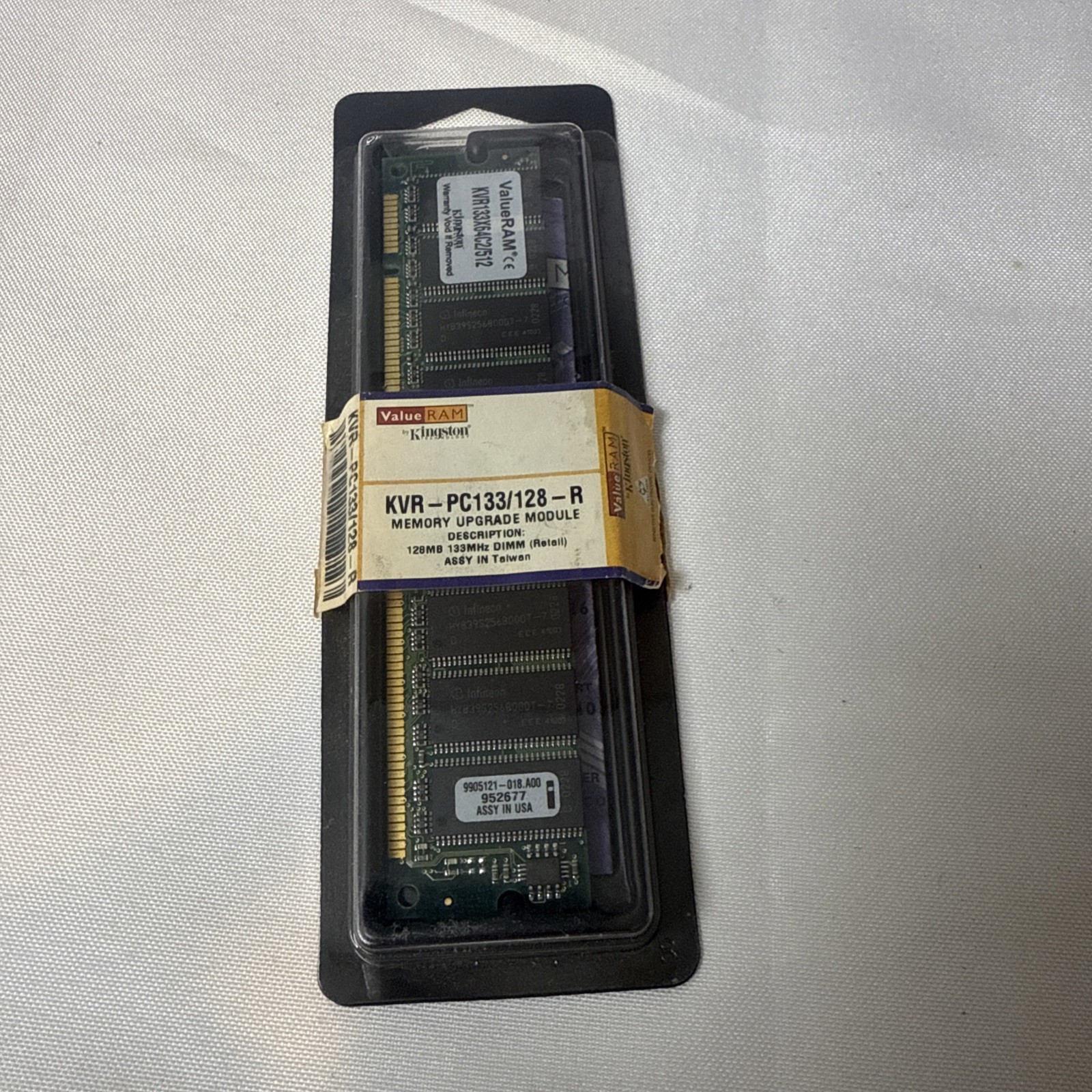 Kingston PC-133 128 MB DIMM 133 MHz SDRAM Memory (KVR133Q/128)