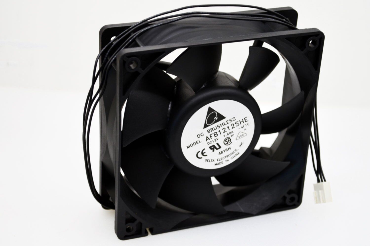 Delta AFB1212SHE 120mm x 38mm 4-Pin PWM Fan Server Case Water Cooling 151 CFM