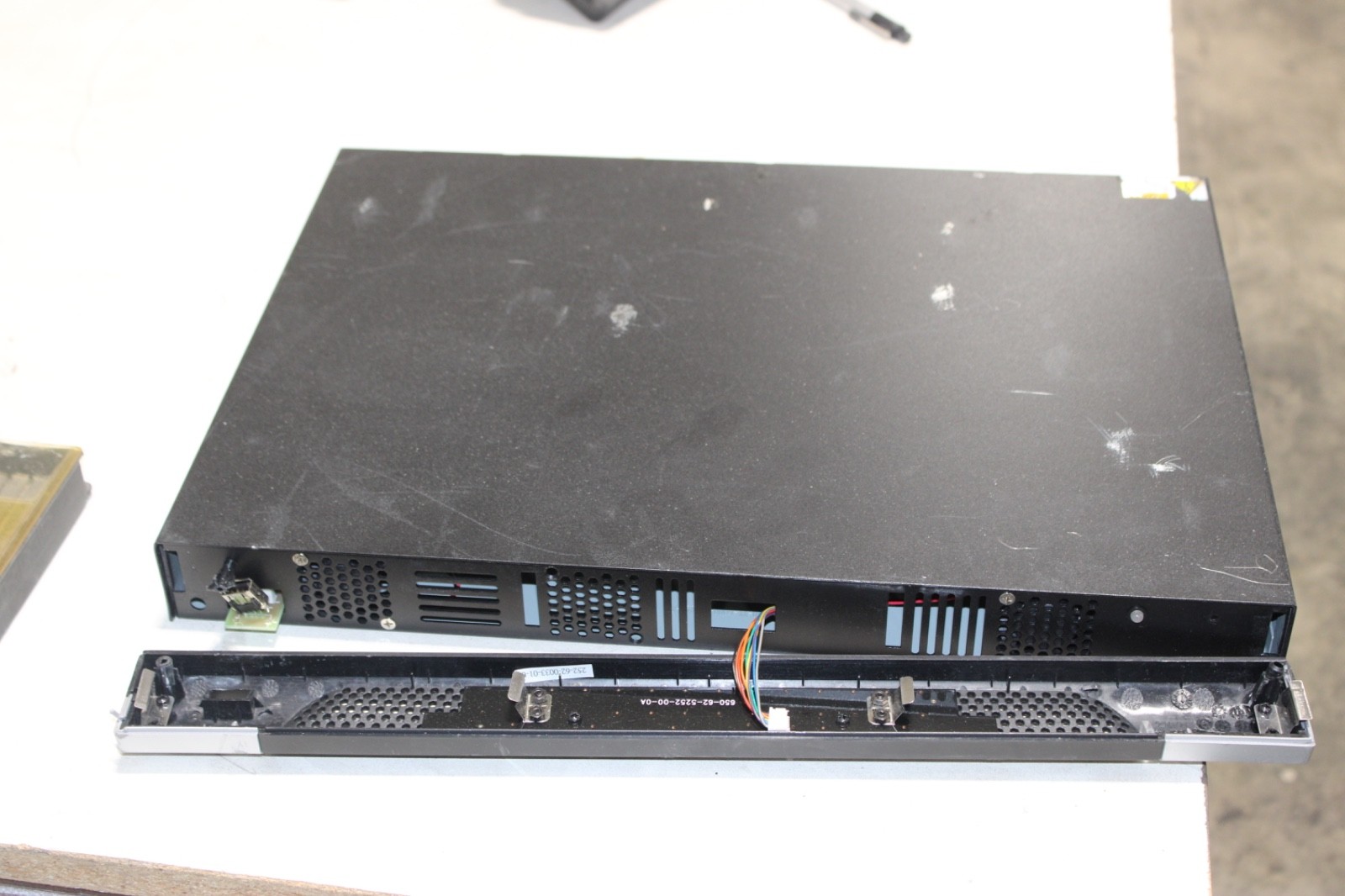 Raritan Dominion   DKX3-232 32-Port KVM over IP Switch