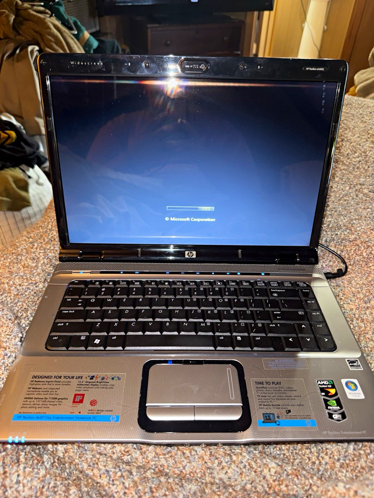 HP Pavilion dv6000 15.4" Laptop | Windows Vista | Fully Working With Charger