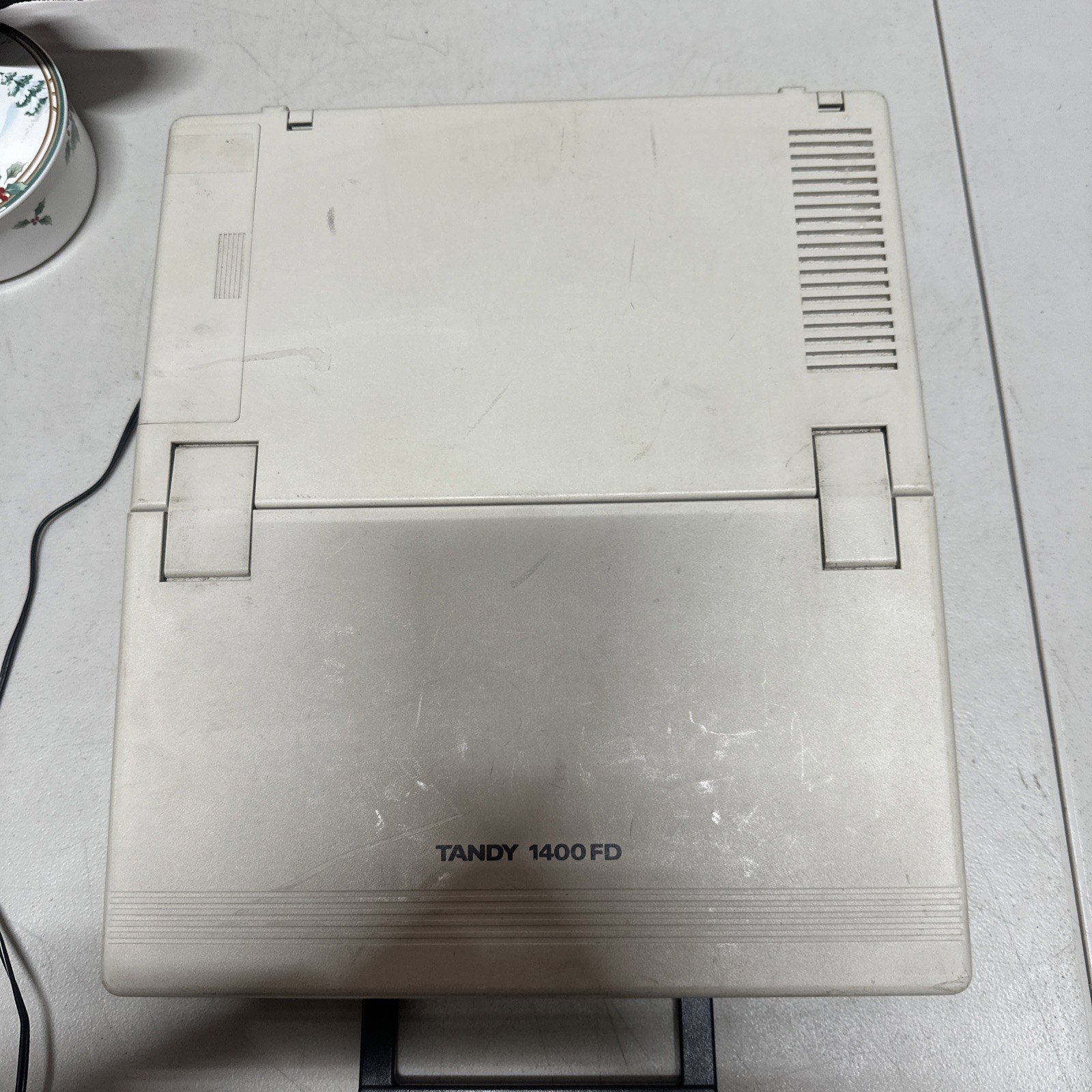 Tandy 1400 FS Personal Portable Computer DOES NOT POWER ON
