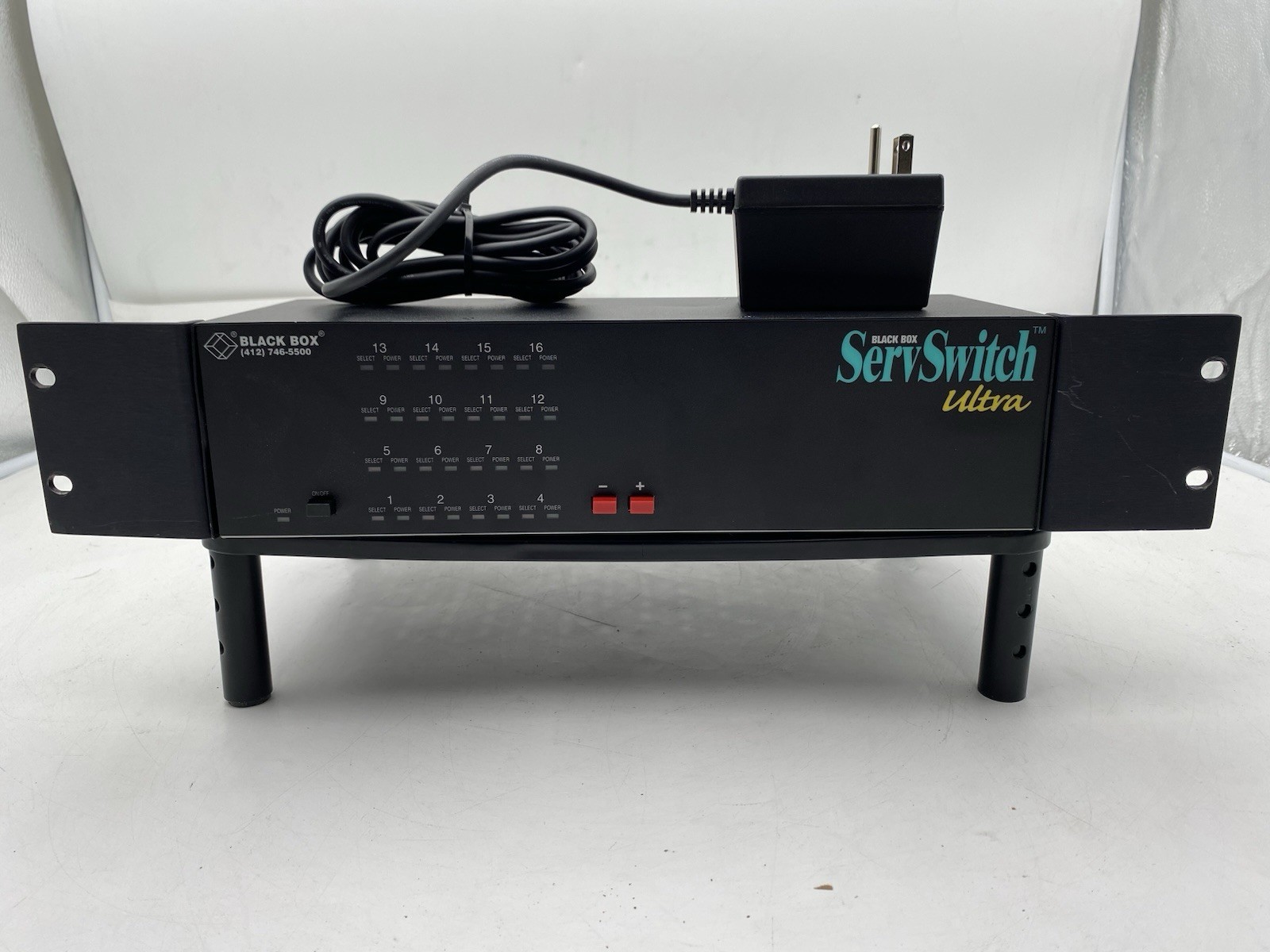 Black Box ServSwitch Ultra KV5112FA- 12 Port KVM w/Rack ears