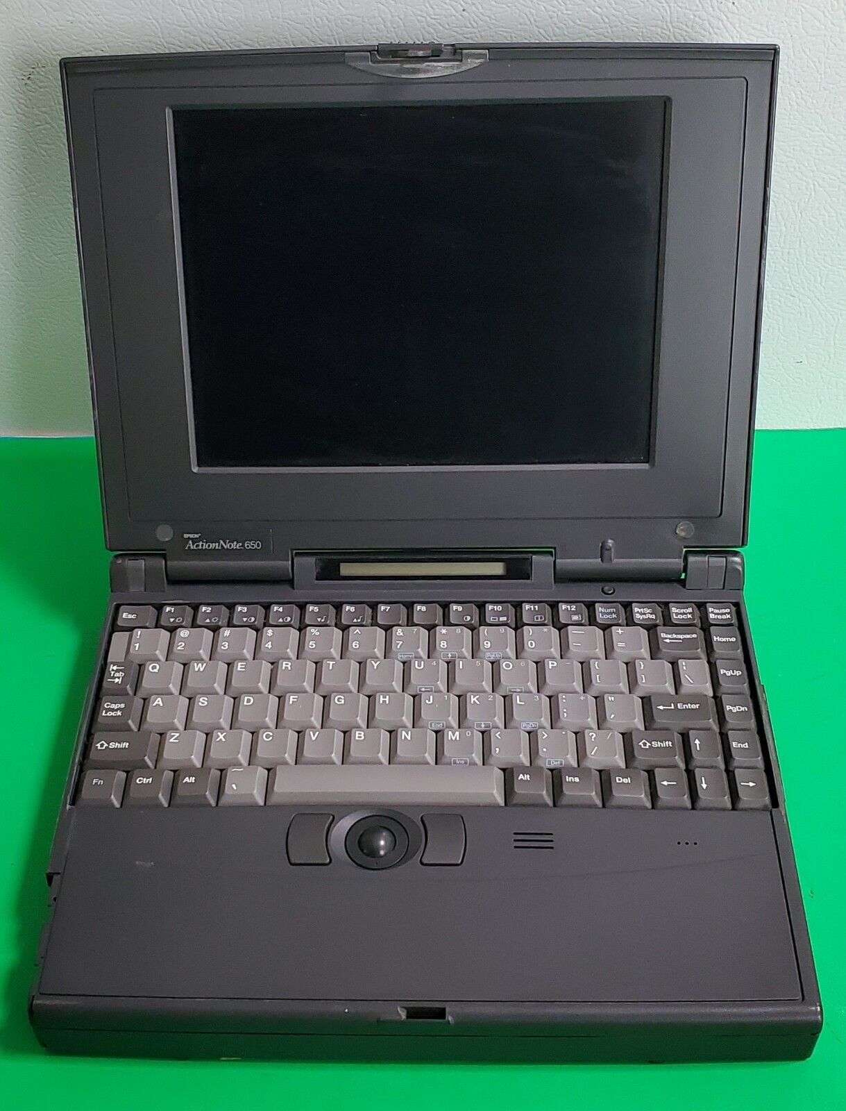 RARE Vintage Epson ActionNote 650 Retro Laptop Computer Untested Sold as is