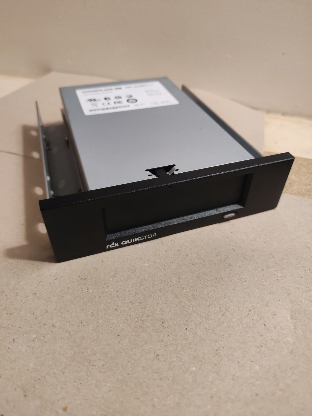 Tandberg Data RDX QuikStor RDX1000 5.25" SATA Docking Station READ WELL