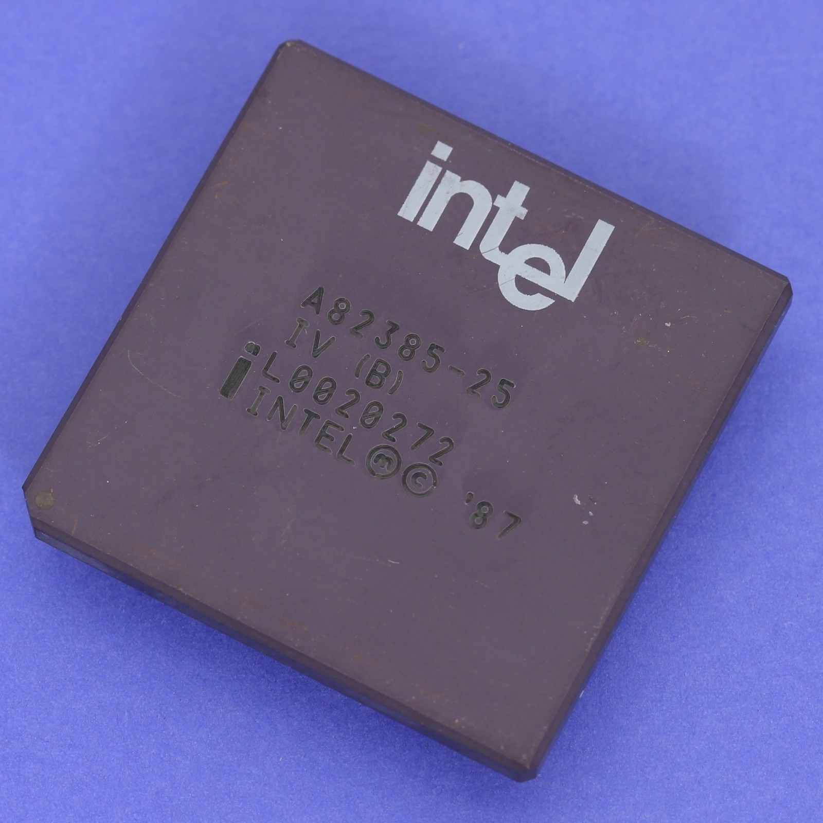 Intel 385 25Mhz High Speed Cache Memory Controller for 386 CPU A82385-25
