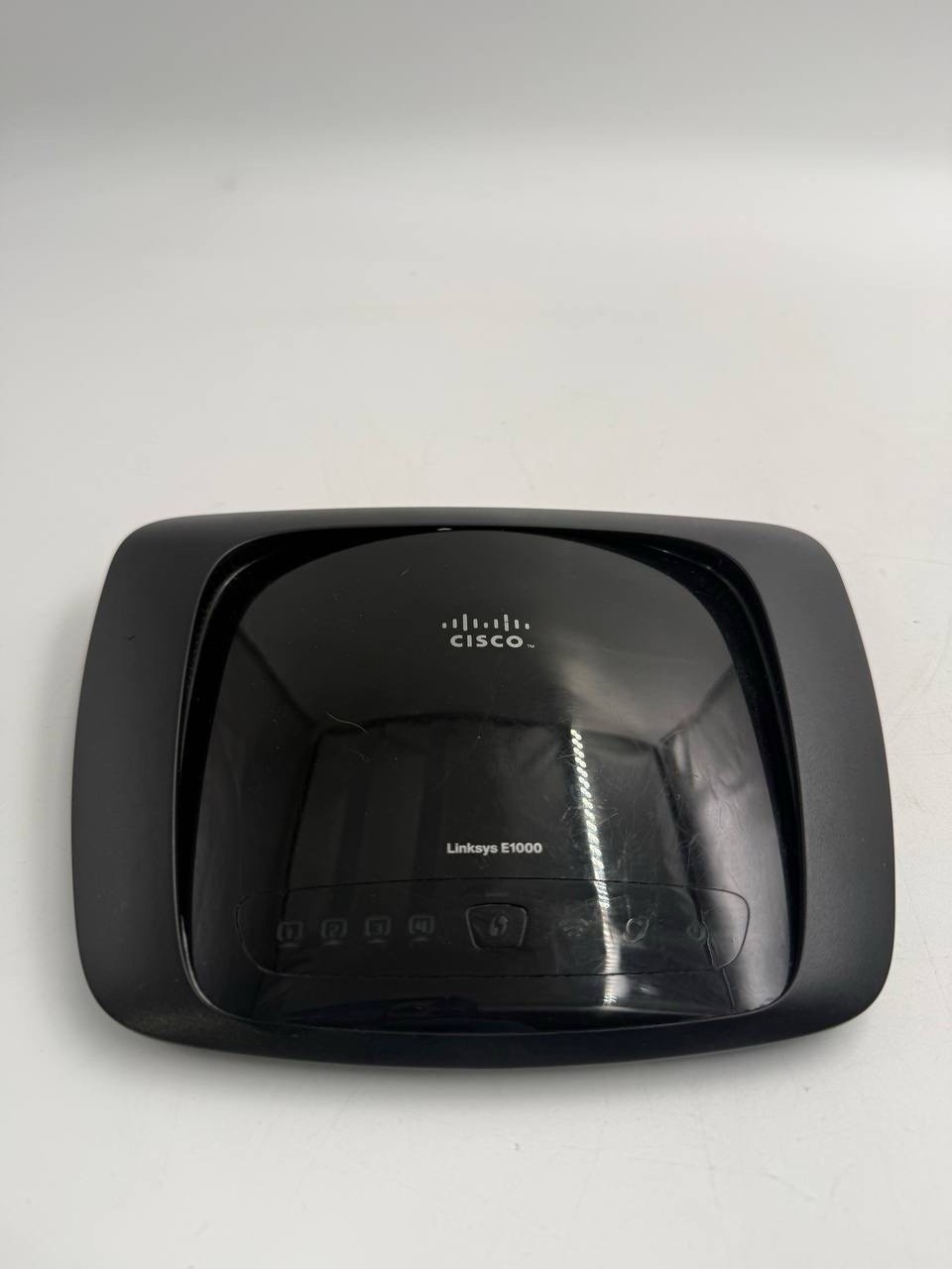 Linksys E1000 300 Mbps 4-Port 10/100 2.4GHz Wireless N Router