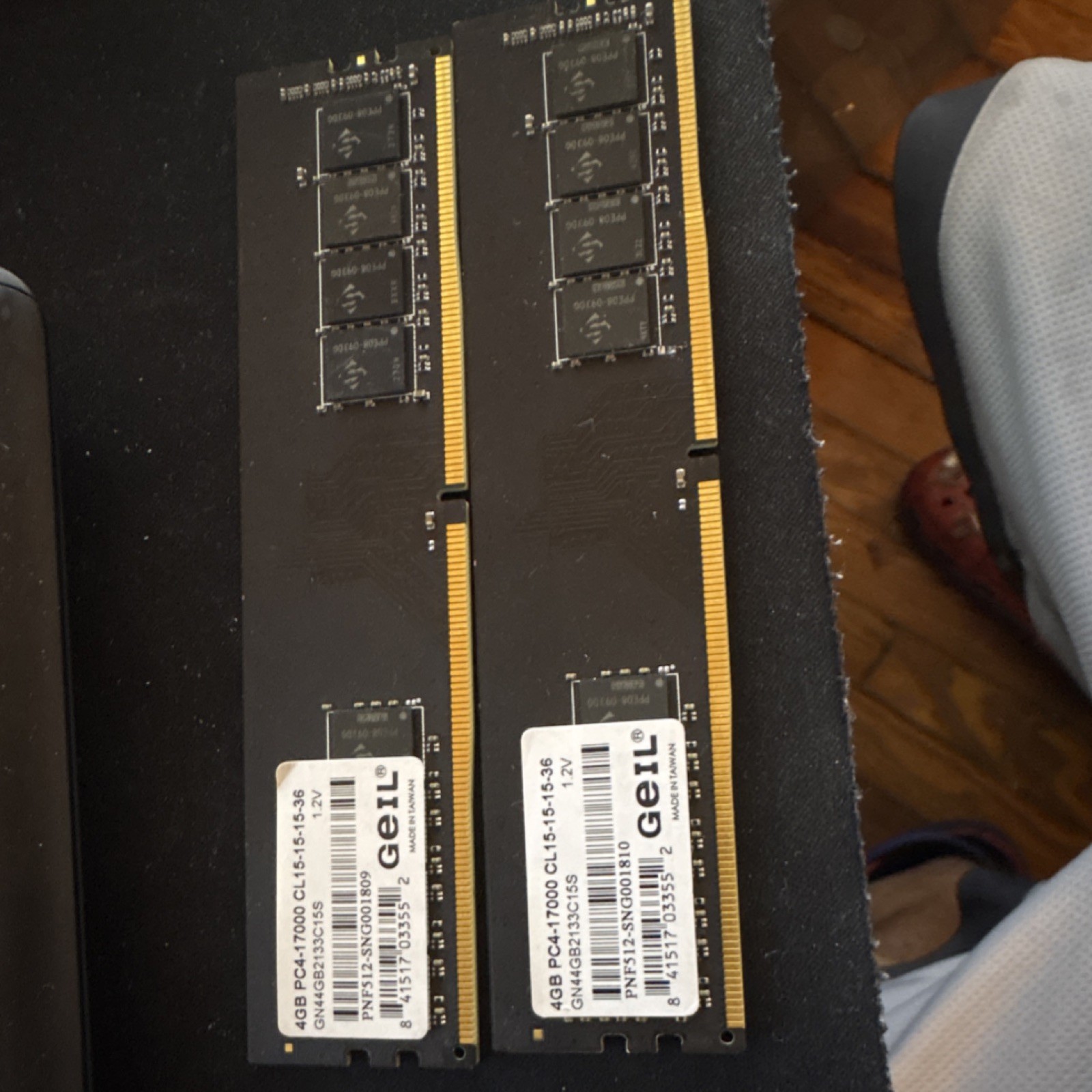 GeIL DDR2 SDRAM PC2-17000 DIMM 8GB (2x4GB) Memory Modules 240-Pin