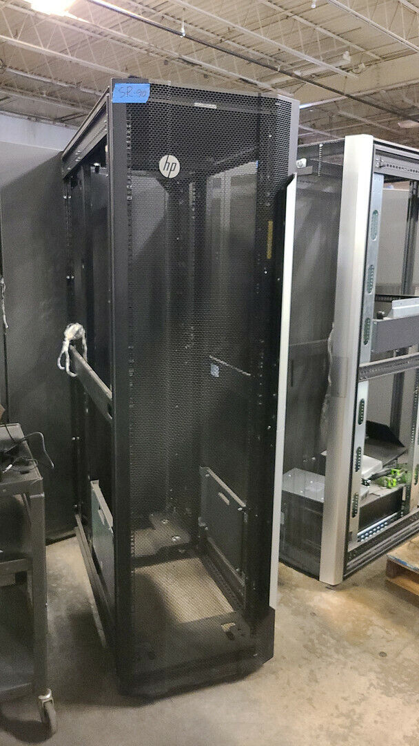 HP G3 42U Server Rack Cabinet w/ Doors 7288072
