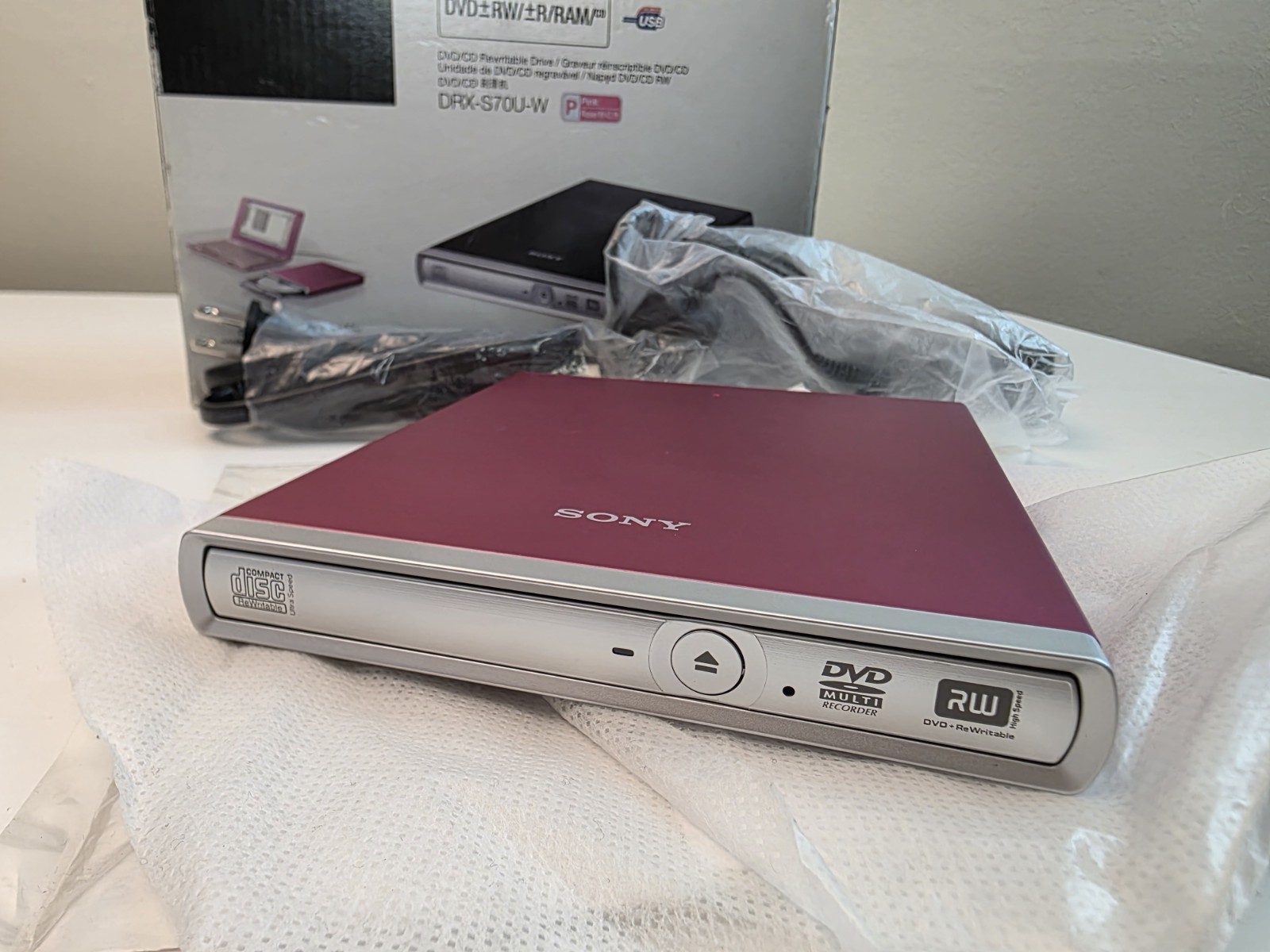 New SLIM SONY Portable DVDRW CDRW Rewritable Drive DRX-S70U-W