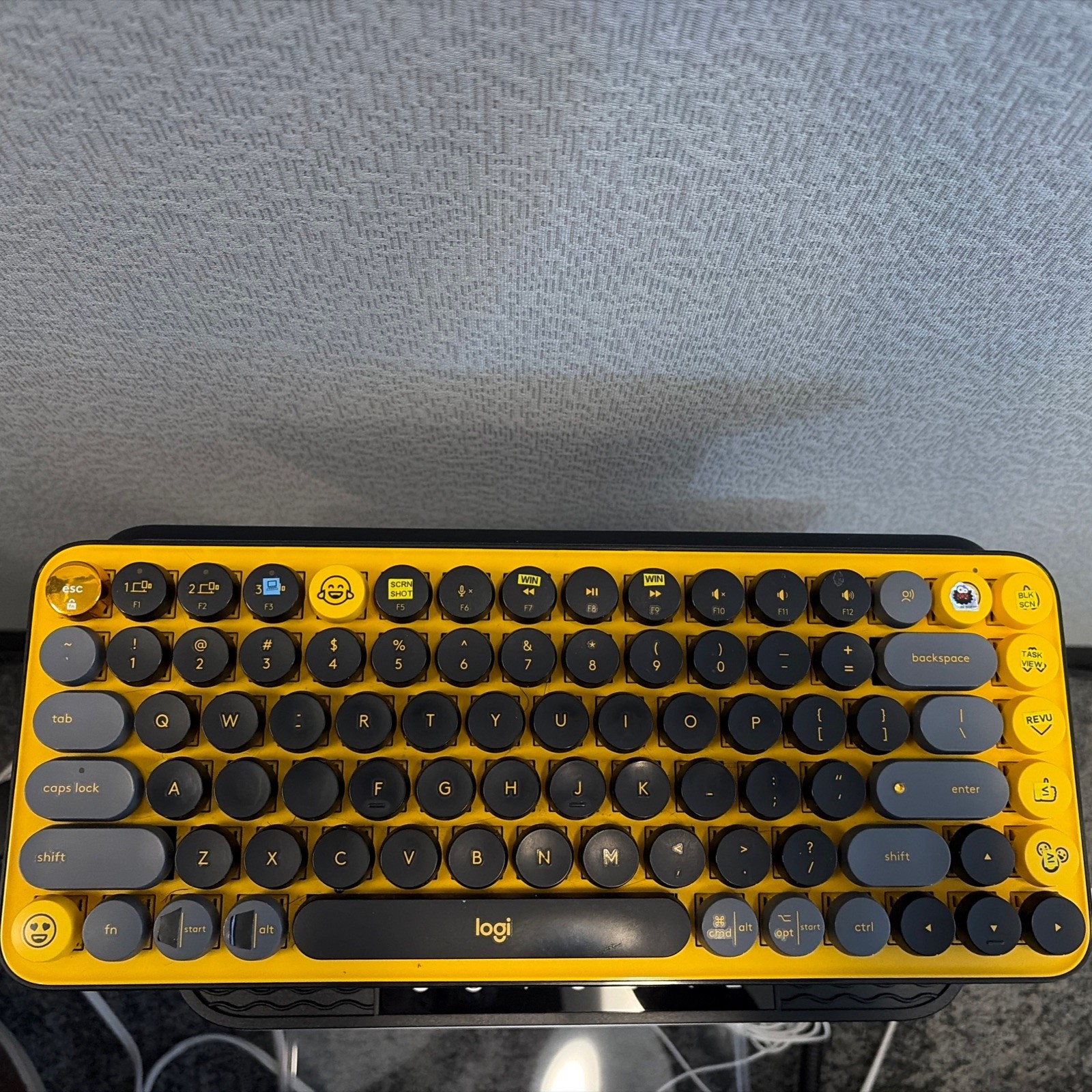 Logitech POP Keys Wireless Mechanical Tactile Switch Keyboard with Customizab...
