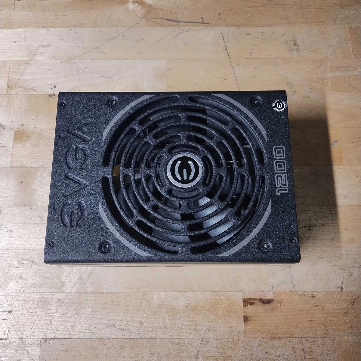 EVGA SUPERNOVA 1200 P2 1200W 80+ PLATINUM MODULAR POWER SUPPLY 220-P2-1200-X1