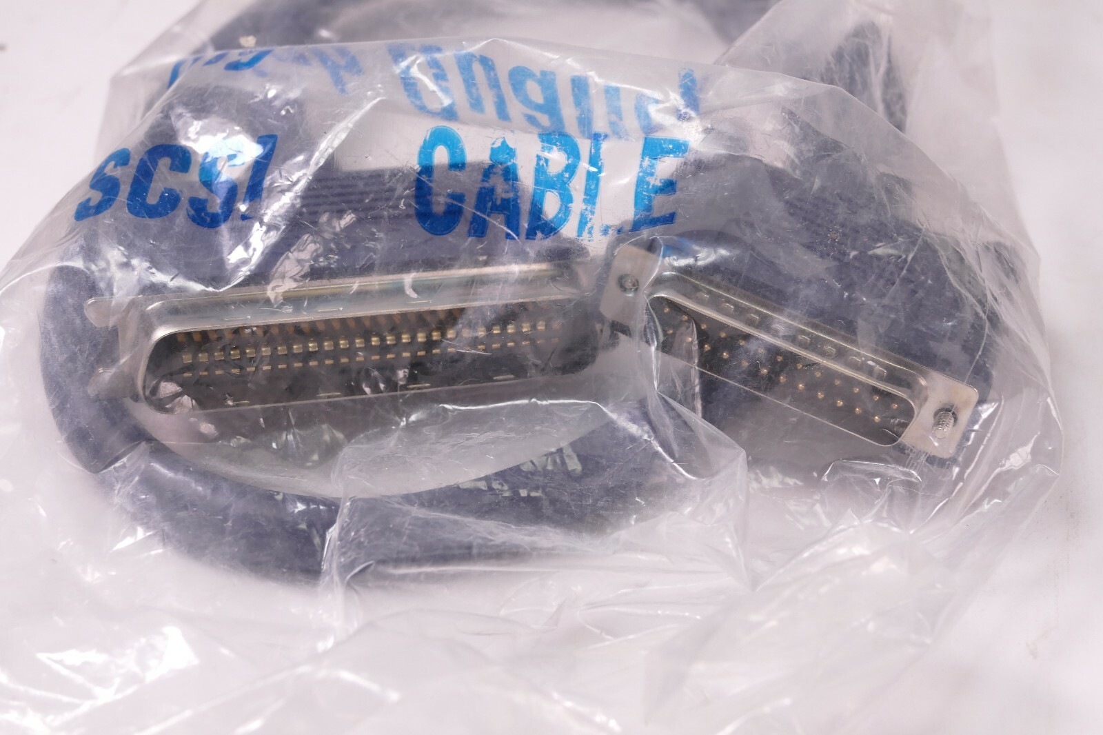 SCSI Cable NEW IN ORIGINAL BAG FROM MANU. (#16)