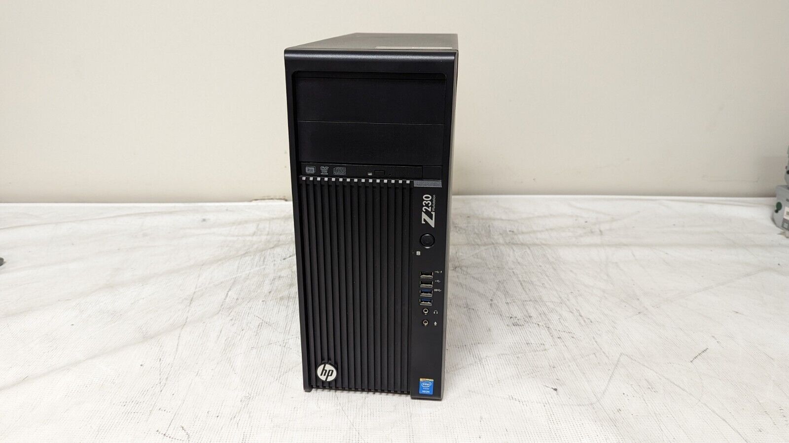 HP Z230 Tower Workstation Xeon E3-1271 v3 3.6ghz Quad Core / NoRam / HDD