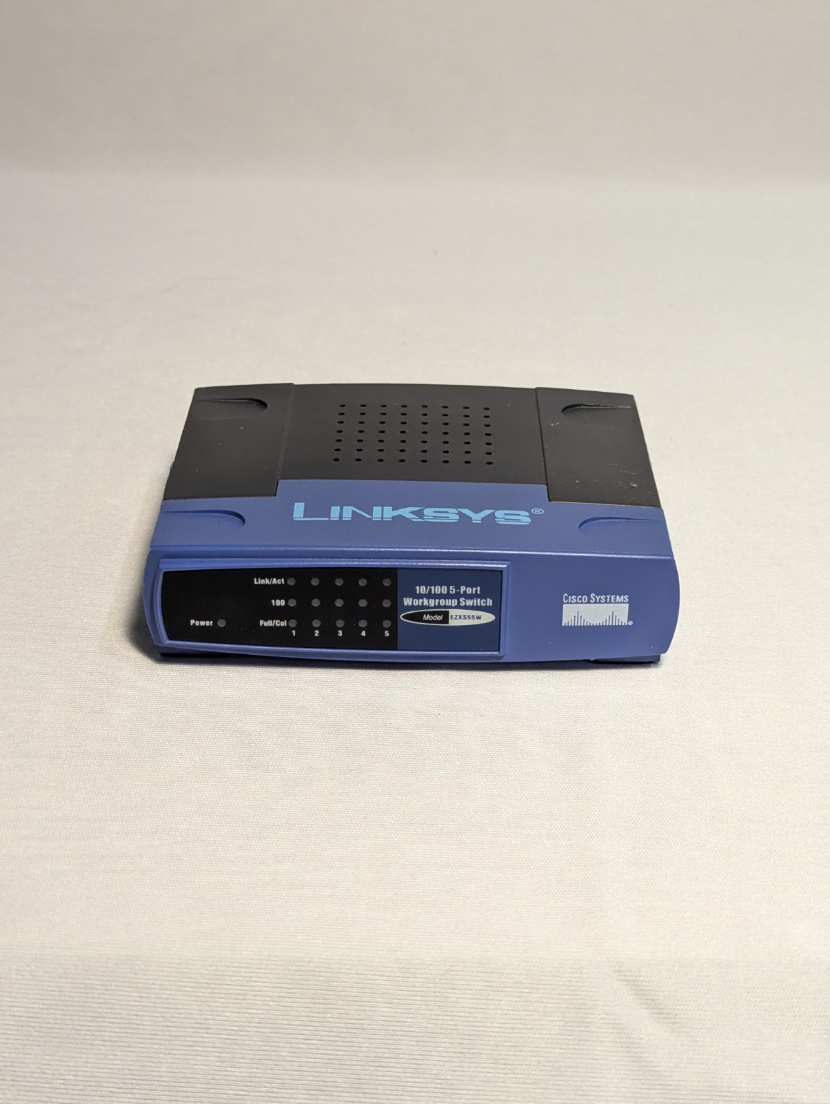 Linksys EZXS55W 5-Port 10/100 Fast Ethernet Workgroup Switch — No Power Adapter