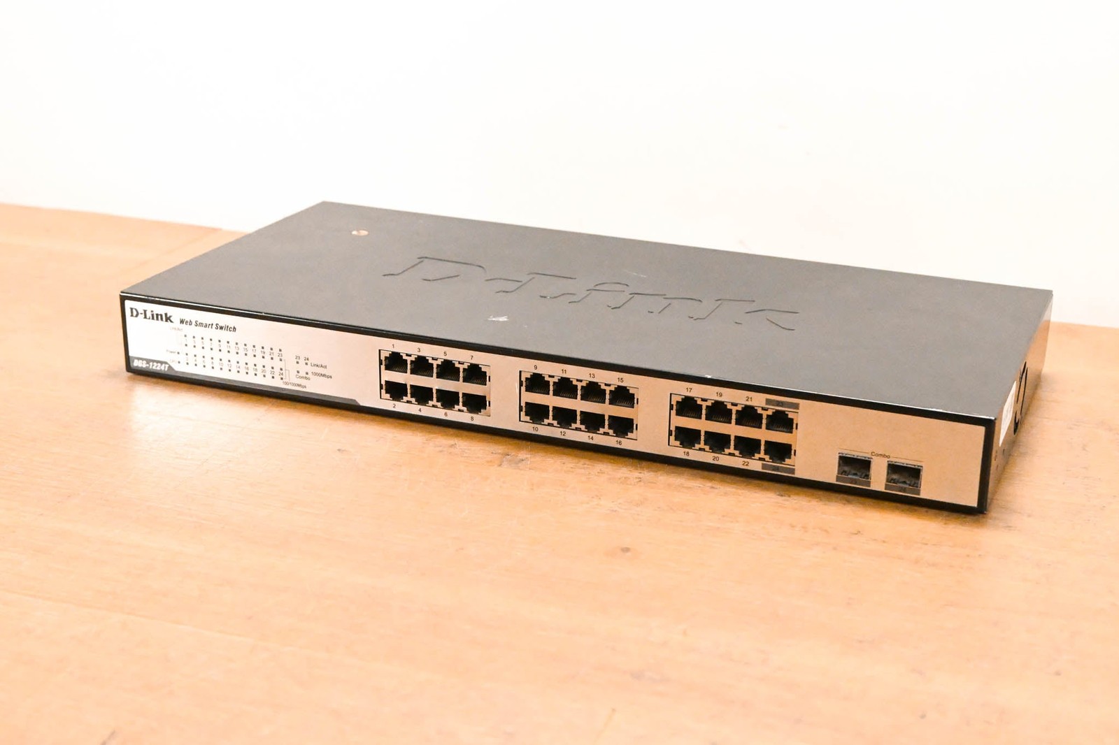 D-Link DGS-1224T Web Smart Copper Gigabit Switch CG01UBY