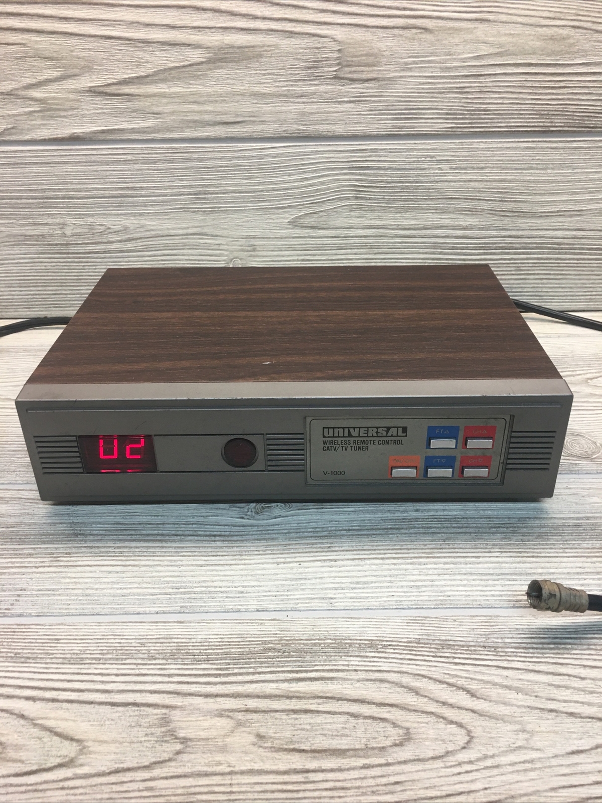 Vintage Universal V-1000 Wireless Remote Control CATV/TV Tuner TV Converter Prop