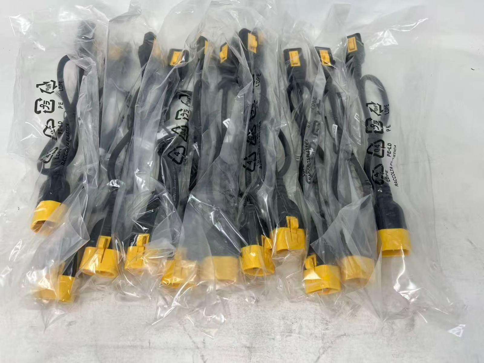 10PCS   , 2 feet  C13  C14 Power Cable 18AWG Server PDU UPS Cord with Locking