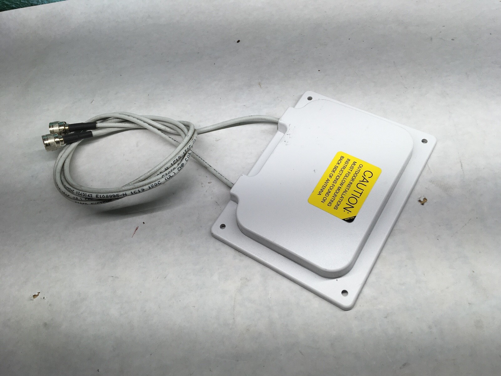 Cisco AIR-ANT2465P-R Indoor/Outdoor 6DBI 2.4GHz Patch Directional Antenna RP-T