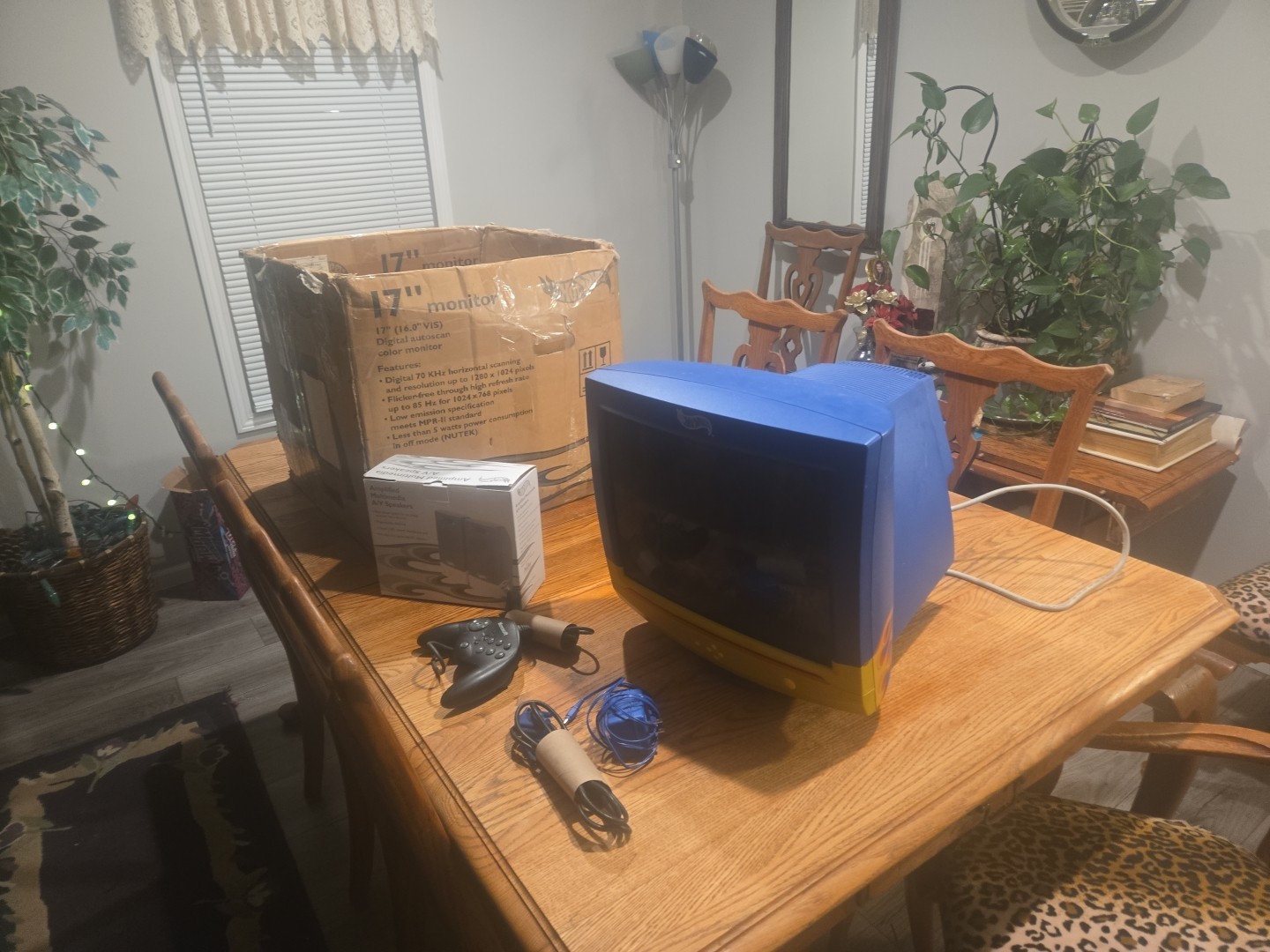 Patriot Hotwheels PC Computer CRT Monitor, Speakers and Sidewinder Controller