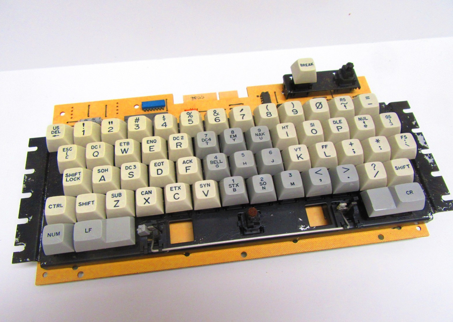 RARE 1979 MICRO SWITCH 58SD5-1 VINTAGE HALL-EFFECT ASCII TERMINAL KEYBOARD