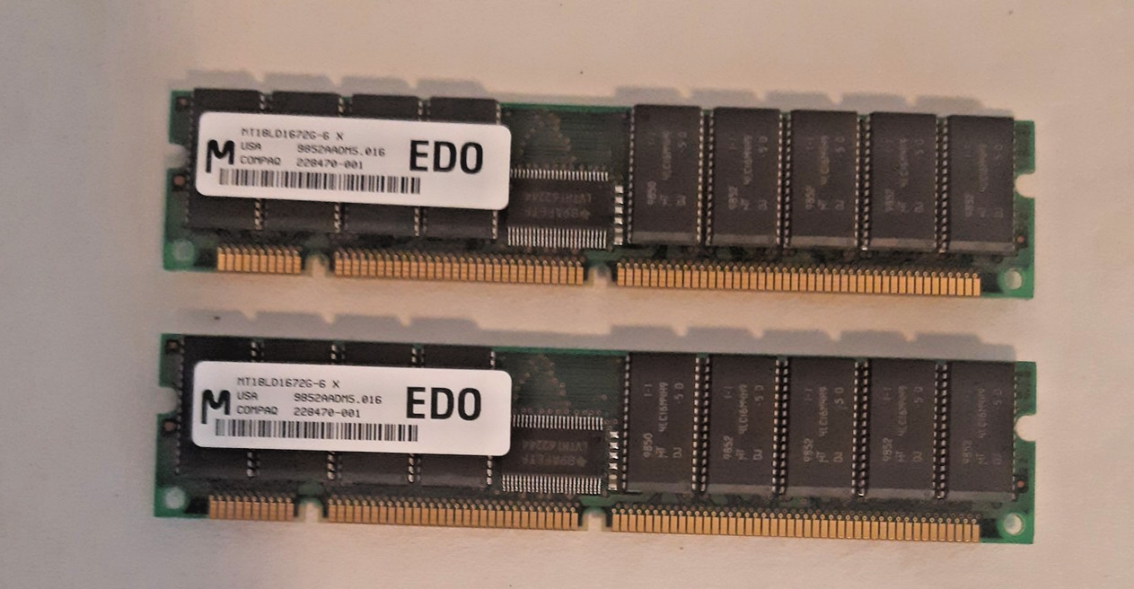 VINTAGE SET OF 2 COMPAQ EDO MEM,  256MB, (2 X 128MB) DIMM, 168PIN, 60NS, ECC,NOS