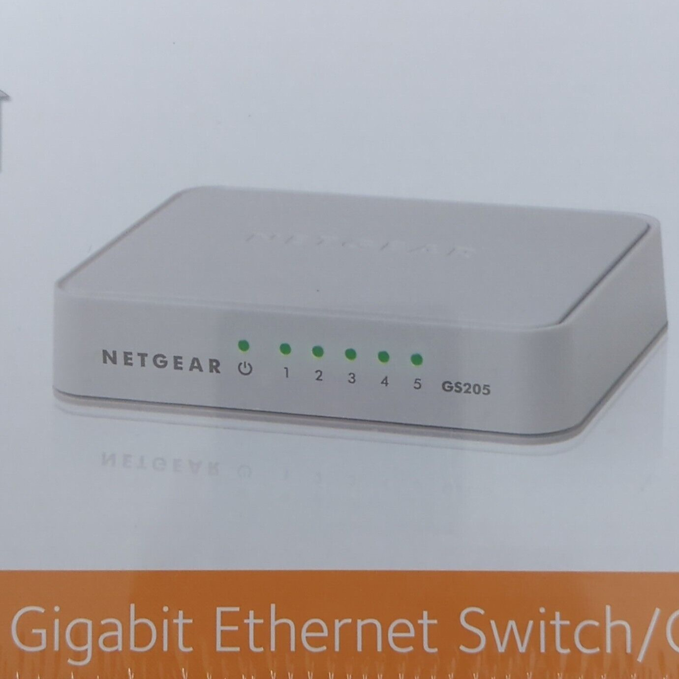 NETGEAR GS205 GS205-100PAS 5-Port Gigabit Ethernet Switch New