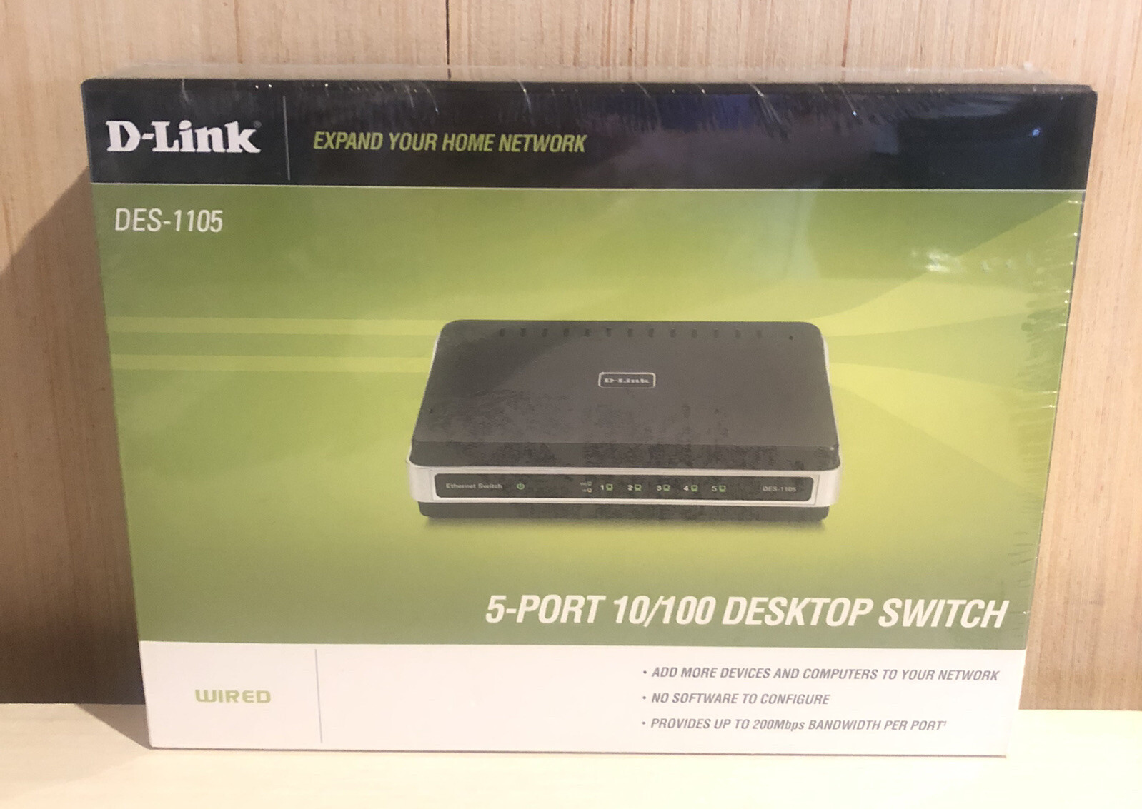New D-Link DES-1105 5-Port 10/100 Desktop Ethernet Switch - Sealed