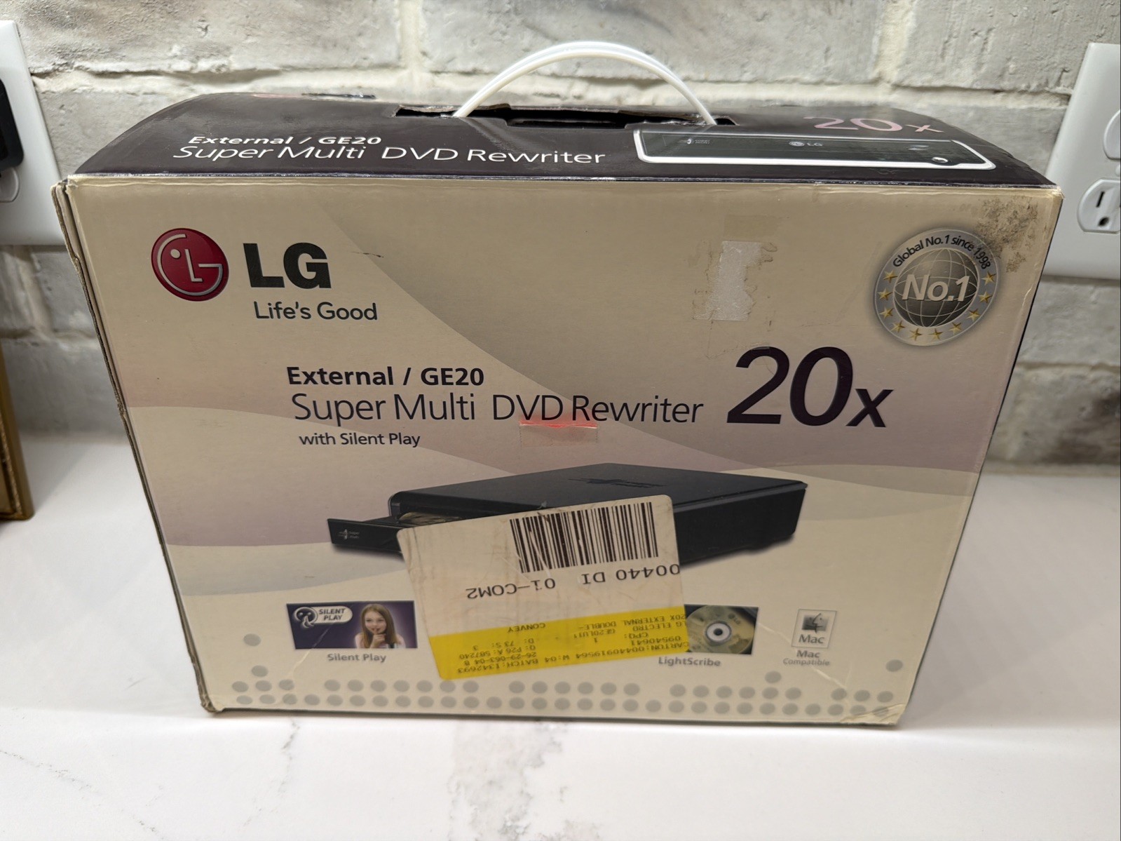 7LG External GE20 Super Multi DVD Rewriter 20x w/ Silent Play IN BOX