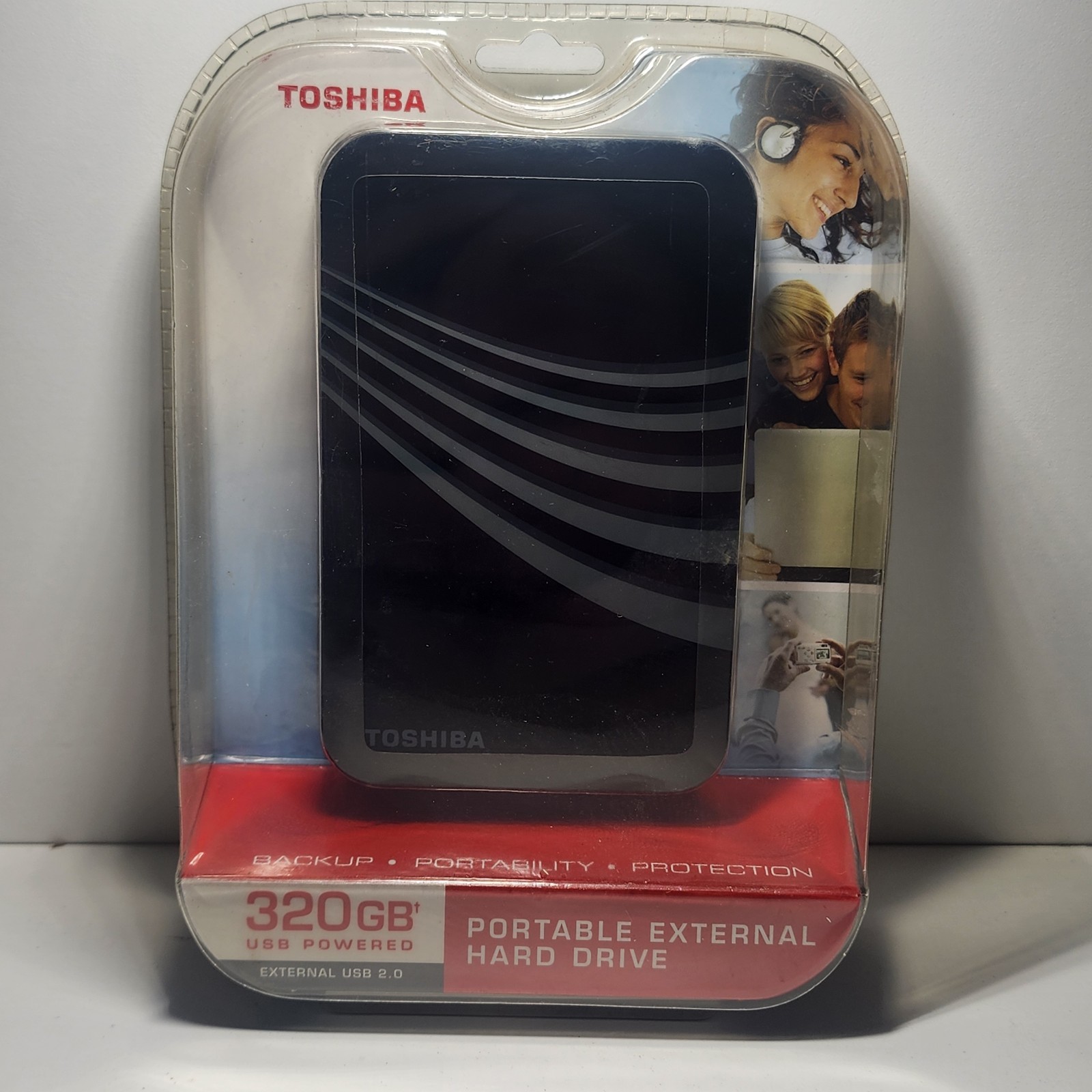 Toshiba 320gb USB 2.0 Portable External Hard Drive HDDR320E03X New Sealed in Box