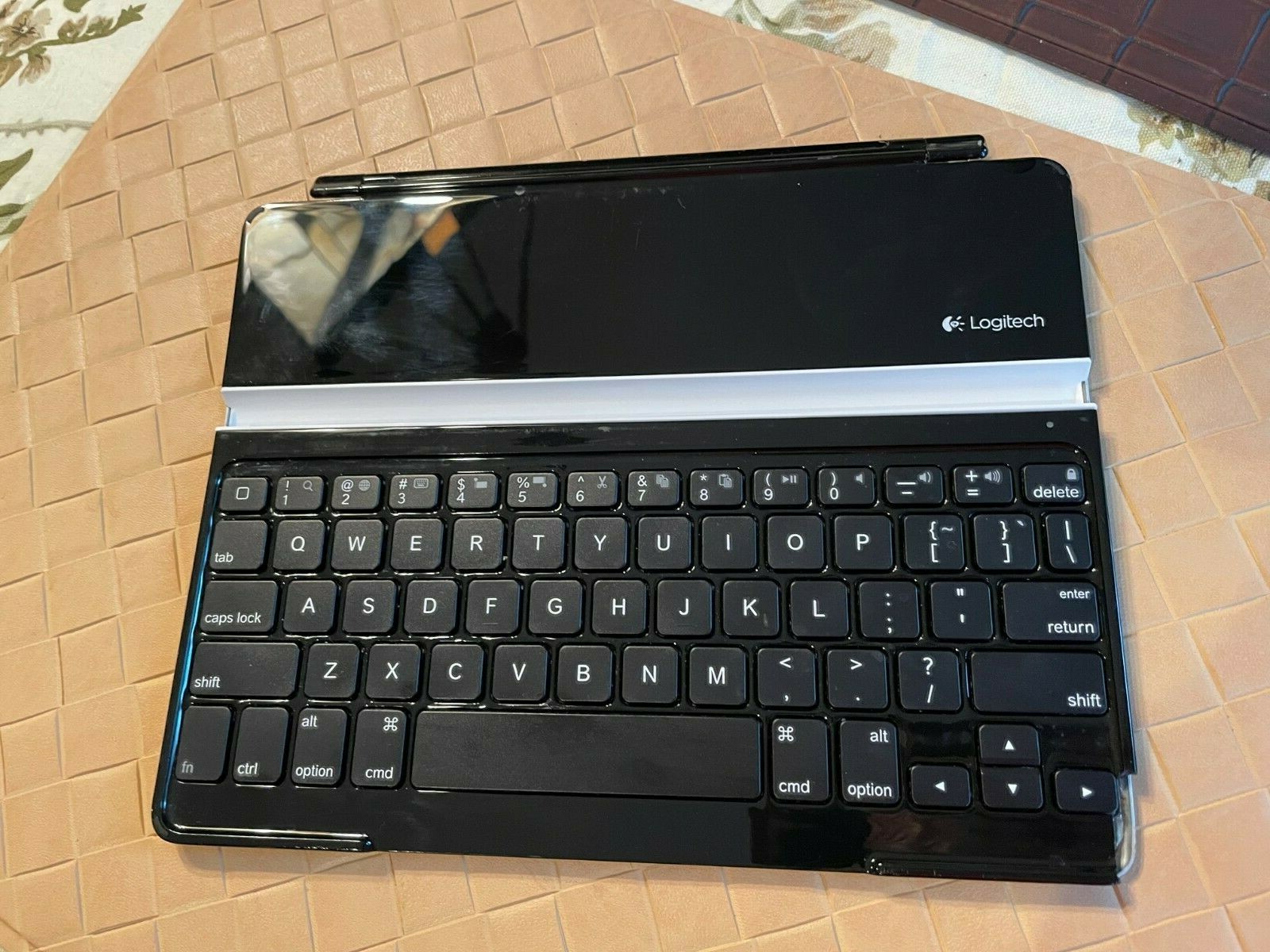 Logitech Ultrathin Mini Keyboard Bluetooth