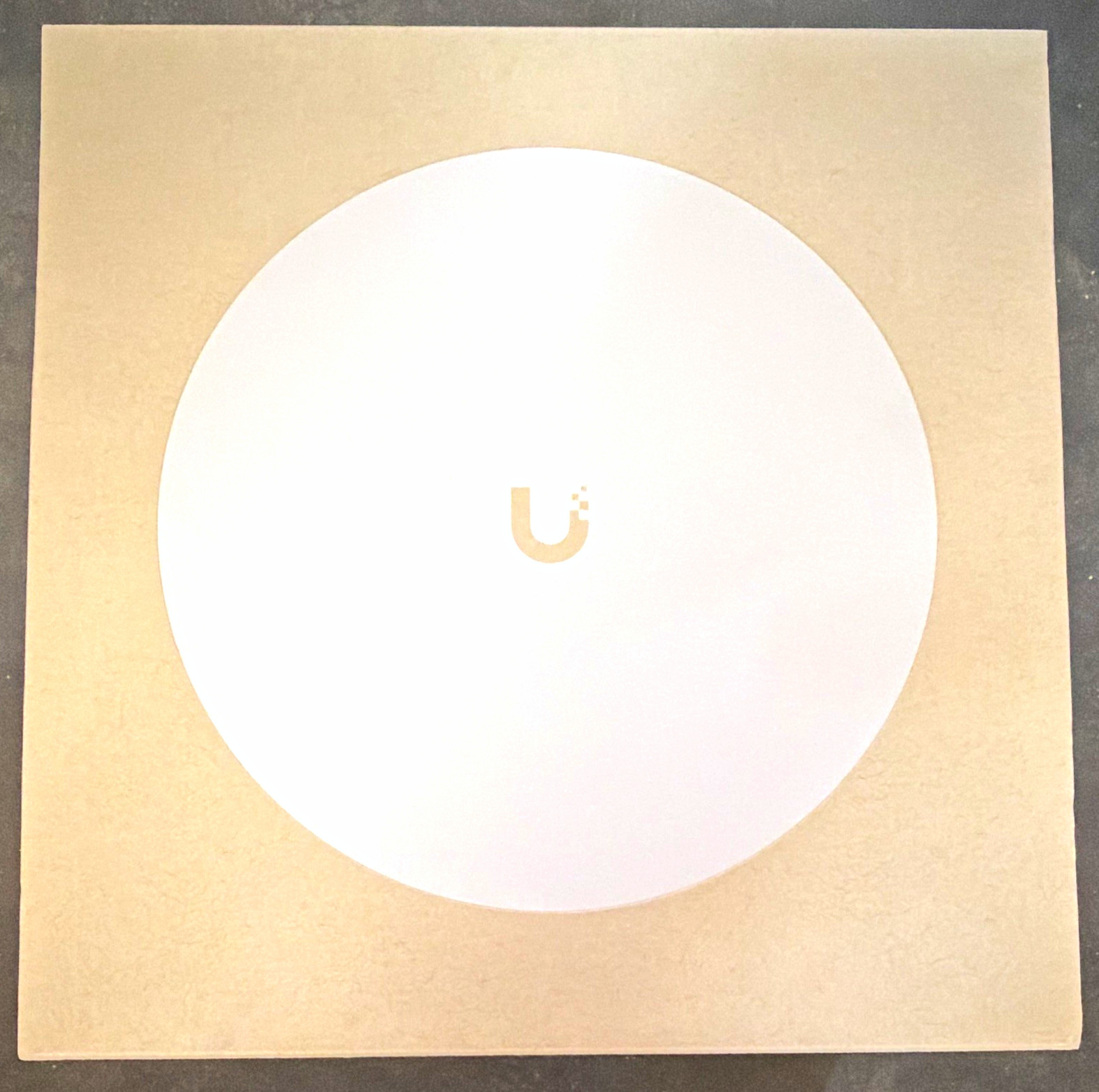 NEW IN BOX Ubiquiti Device Bridge Pro UDB-Pro-US Wireless Access Point, White