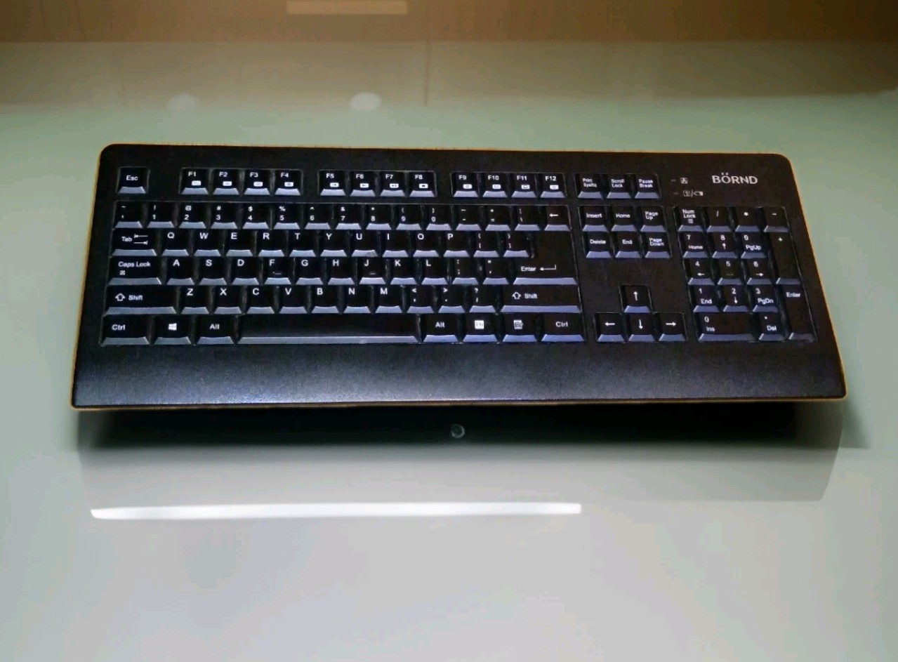 2.4GHz Wireless Comfortable Keyboard & USB