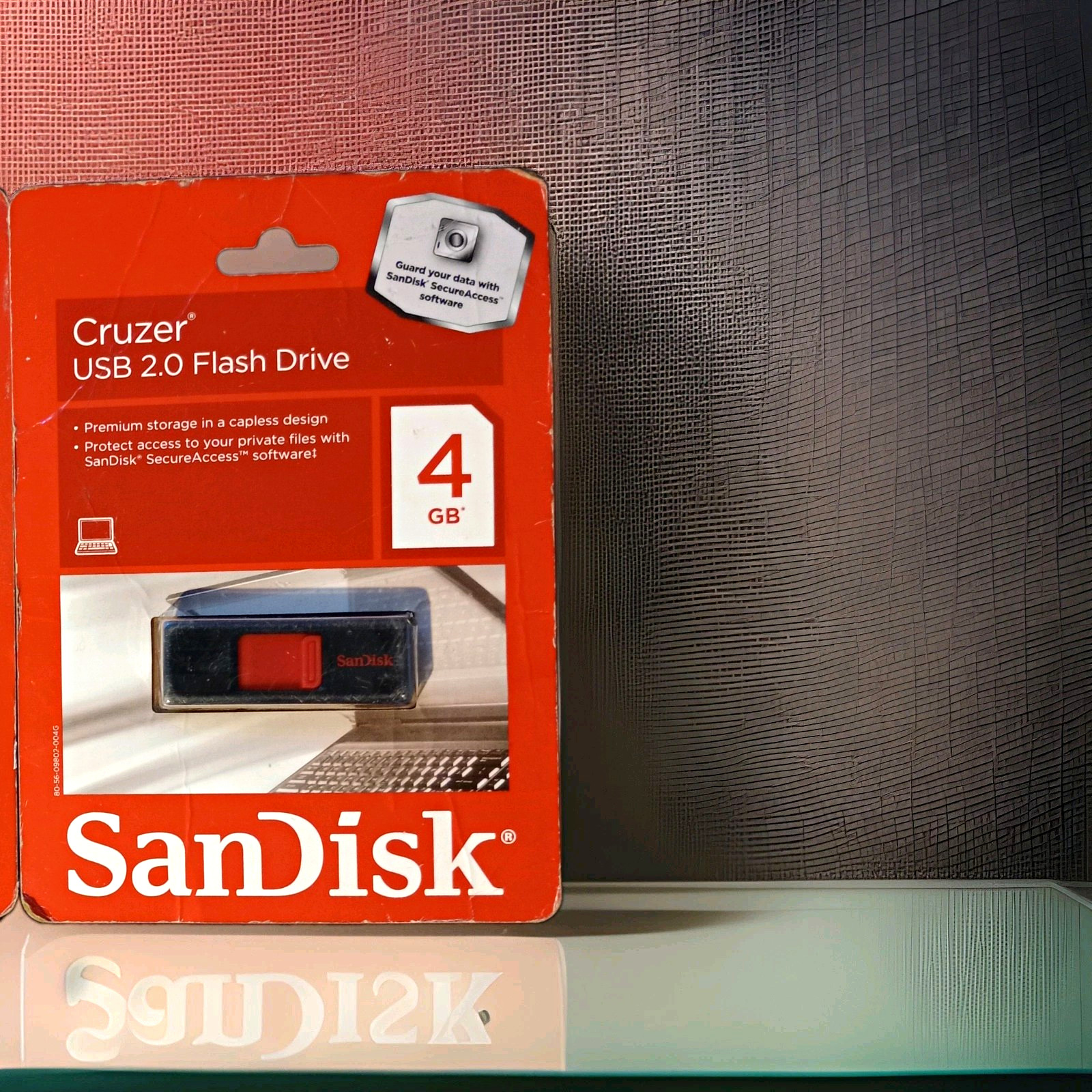 SanDisk Cruzer 4GB USB 2.0 Flash Drive Password Protection Black/Red NIB SEALED