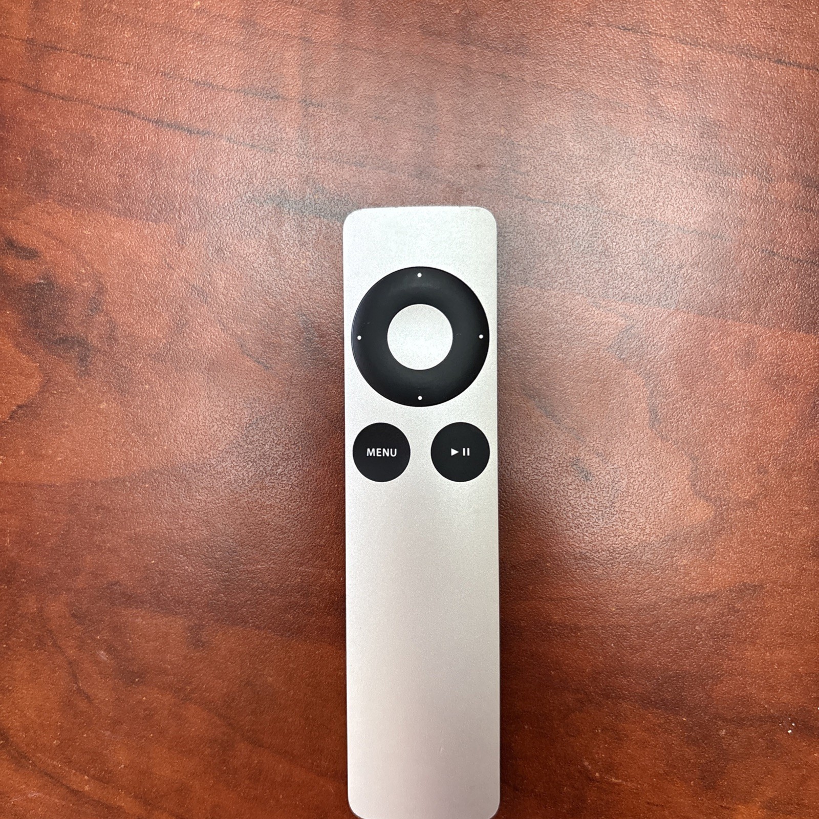 Genuine Apple Silver Remote for TV iPod iMac Macbook Pro Silver A1294