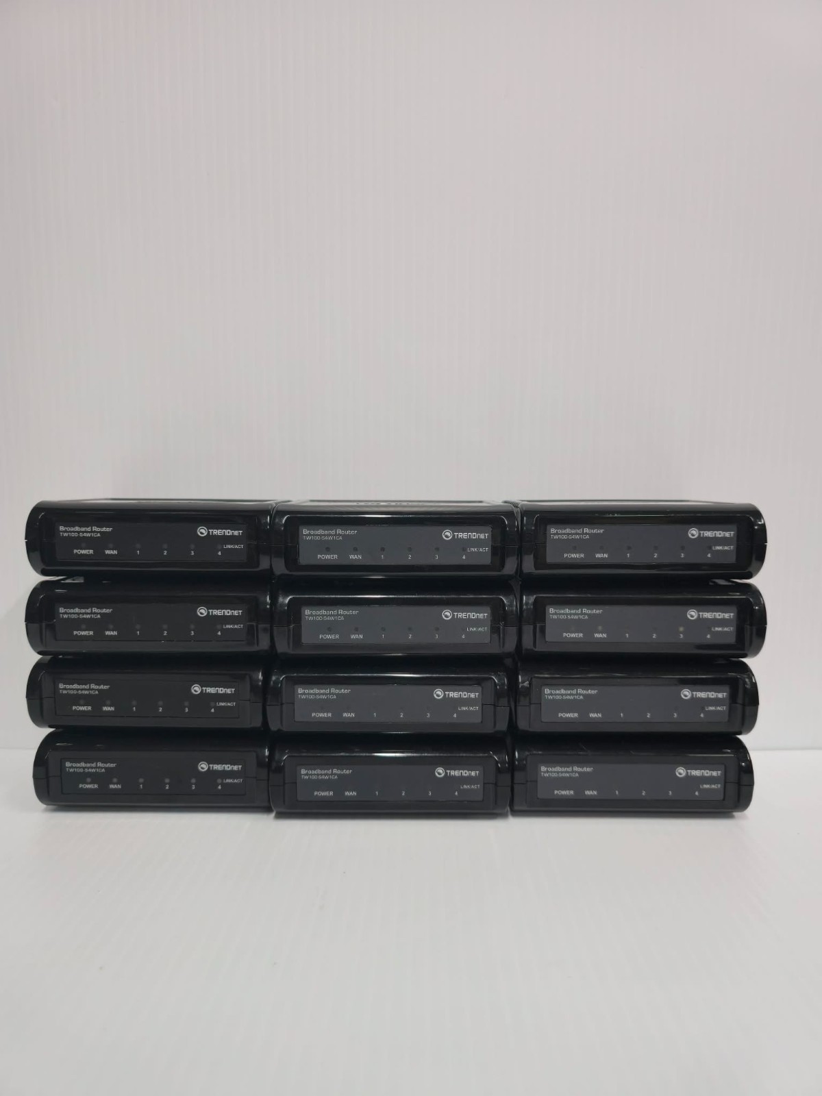 Lot of 12 TRENDnet TW100-S4W1CA 4-Port Broadband Routers w/ AC Adapters
