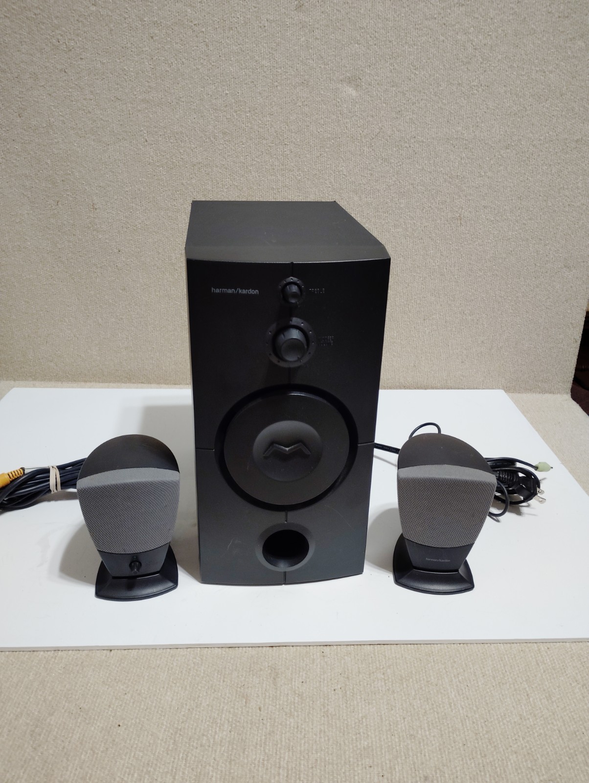 Harmon Kardon HK395 PC Speaker Set Powered Subwoofer and 2 Speakers - Tested