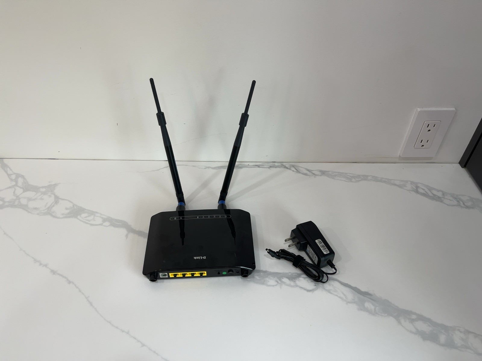 ADSL2+ D-LINK DSL-2740B MODEM ROUTER BSL2740BAUSV.F1