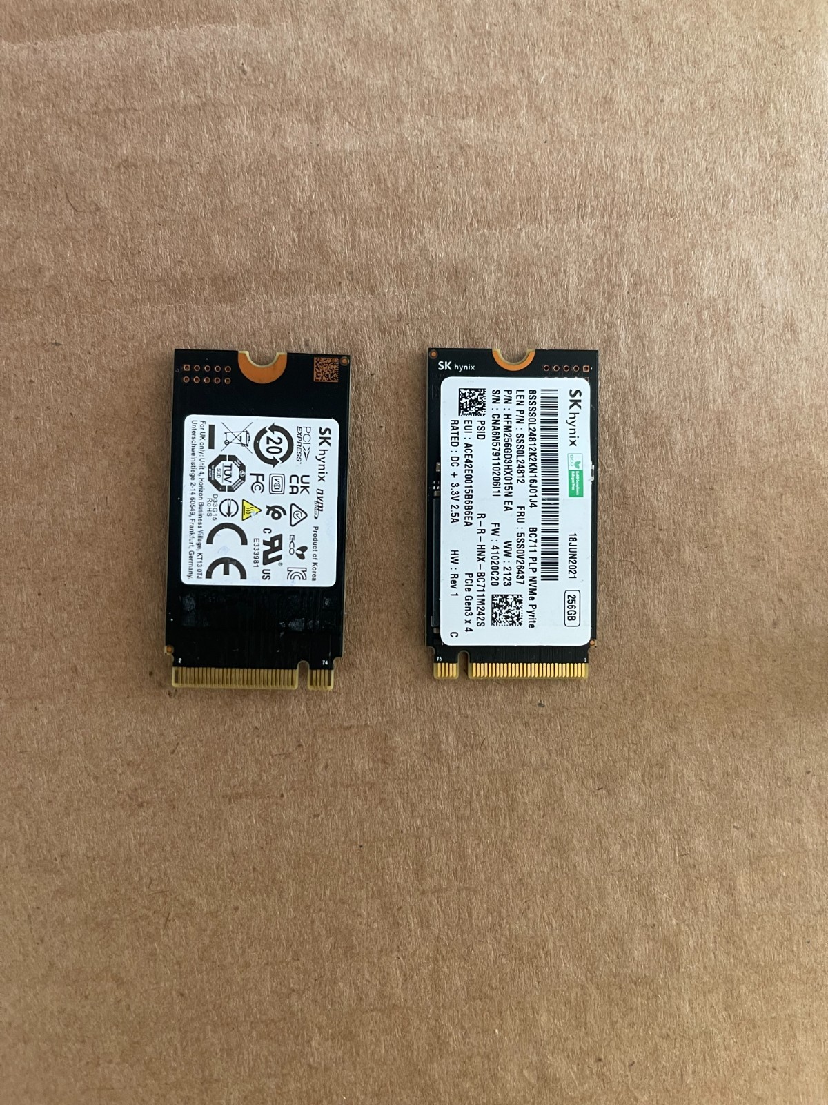 SK hynix HFM256GD3HX015N 256GB, M.2 2242 Internal SSD