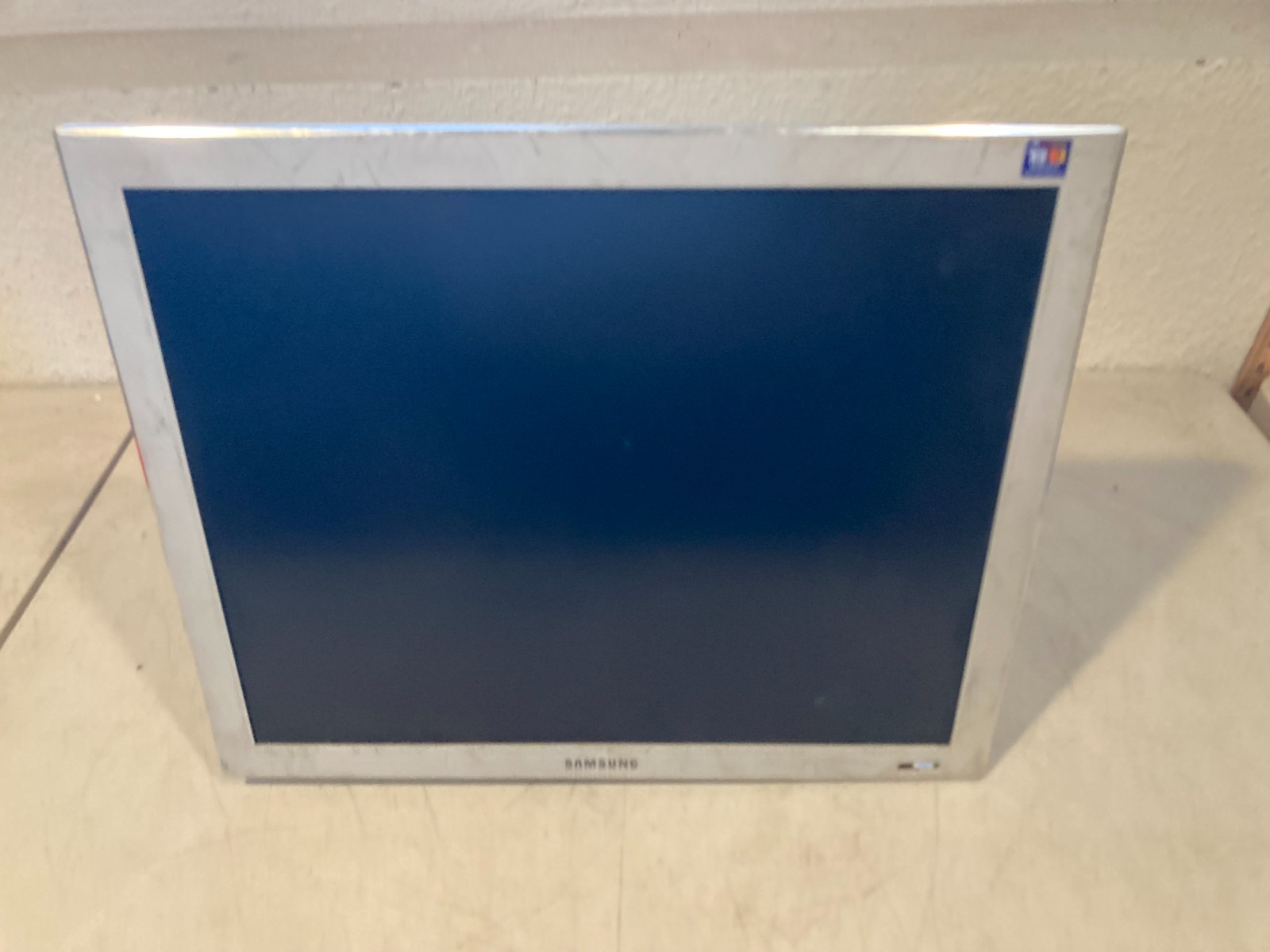 Samsung SyncMaster GH19PS  19" LCD Monitor Silver VGA DVI Display Untested