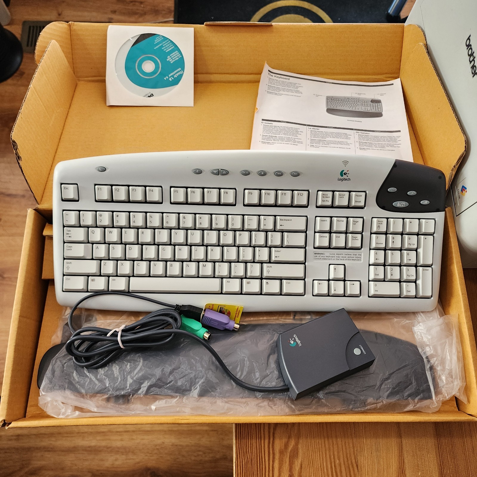 Logitech iTouch Y-RB6 QWERTY Keyboard Cordless Ergonomic ~ White ~ NEW OLD STOCK