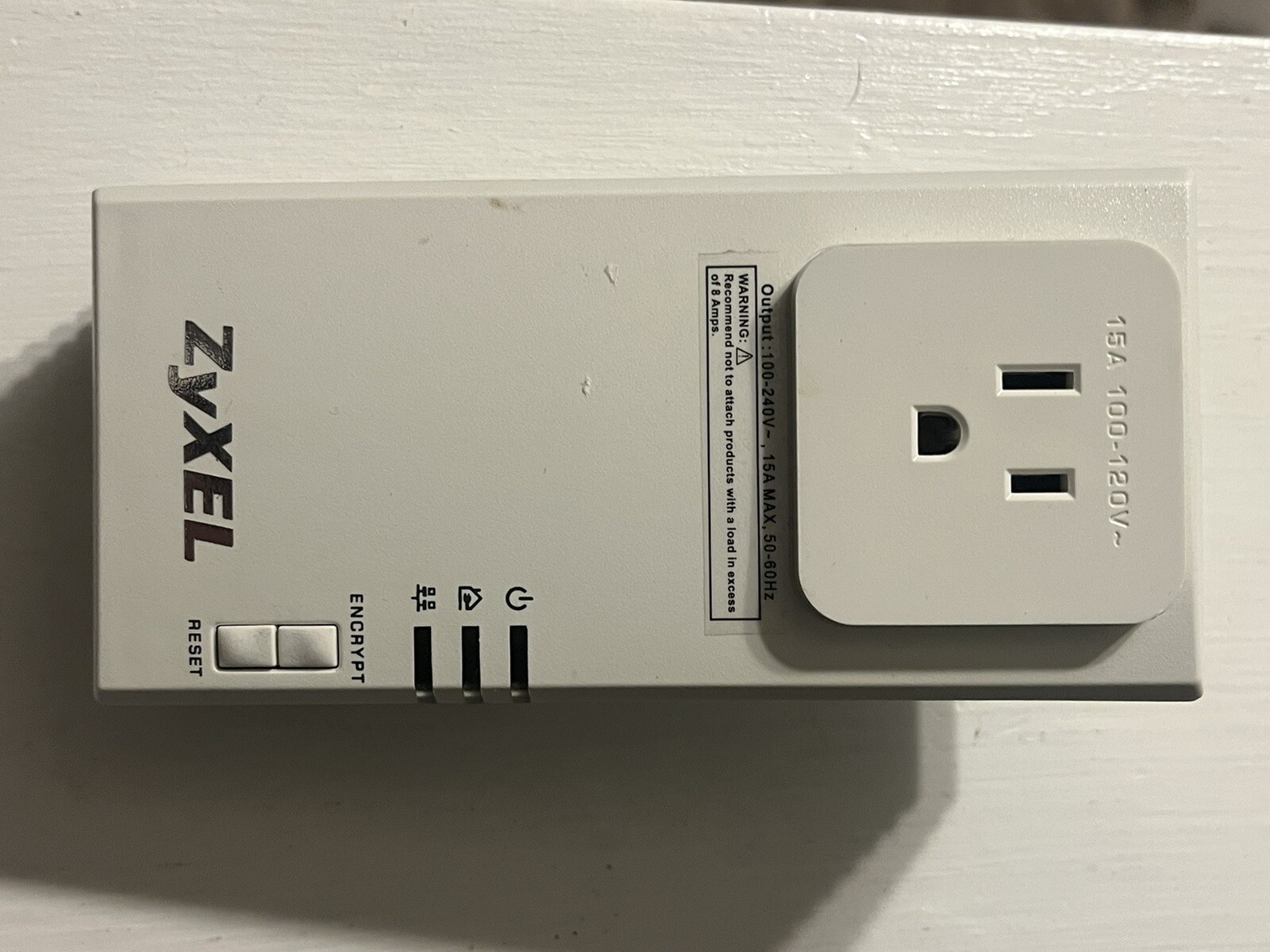 ZyXel PLA-407 Powerline Pass-Thru Ethernet Adapter