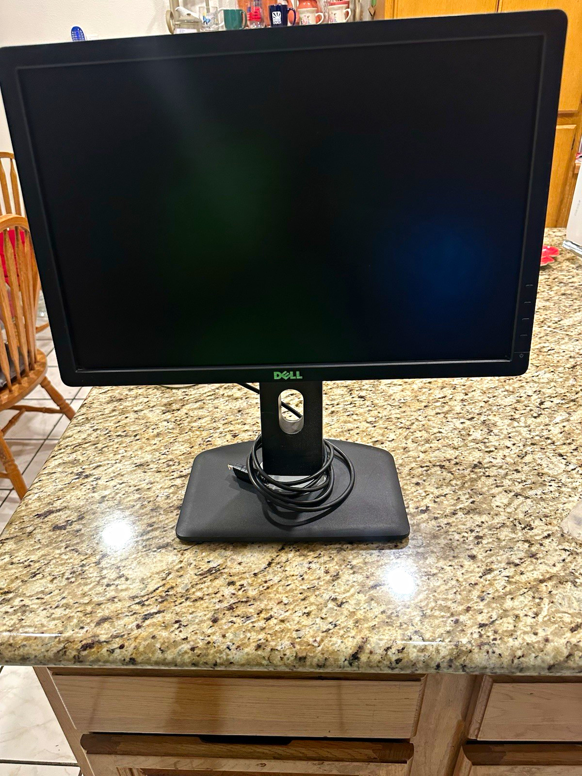Dell UltraSharp 2407WFP 24 in LCD 1920x1200 16:10 DVI-D VGA Tilt Black